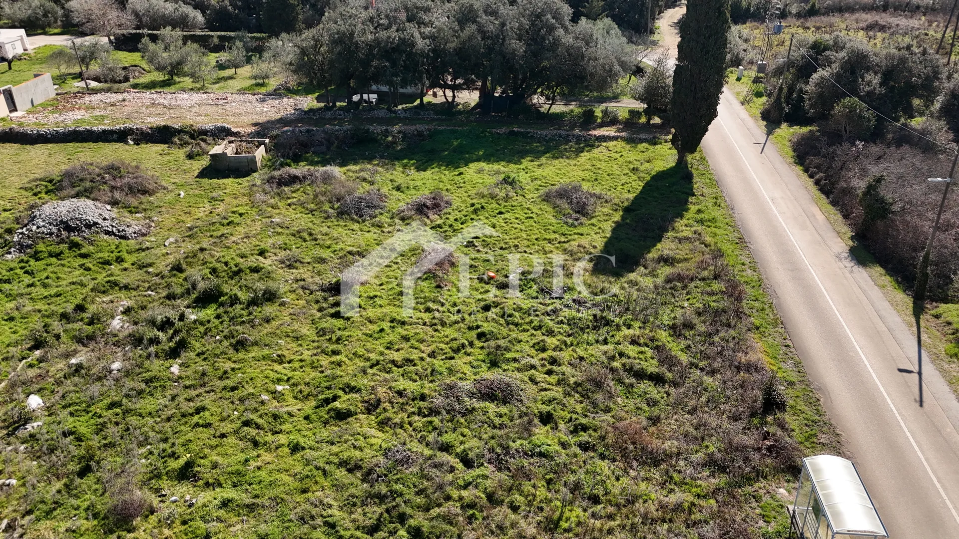 građevinsko zemljište na otoku ugljanu - slika 9