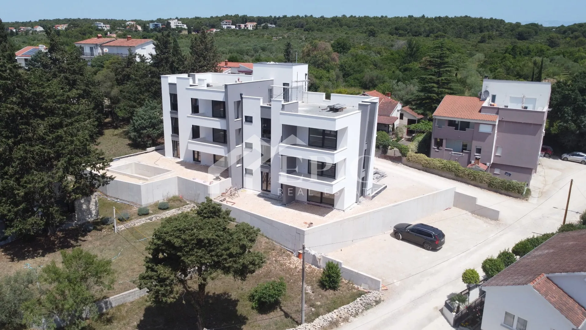 stan s krovnom terasom i pogledom na more - slika 9