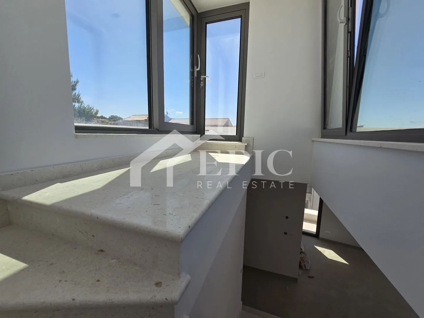 penthouse u odličnoj novogradnji - slika 23