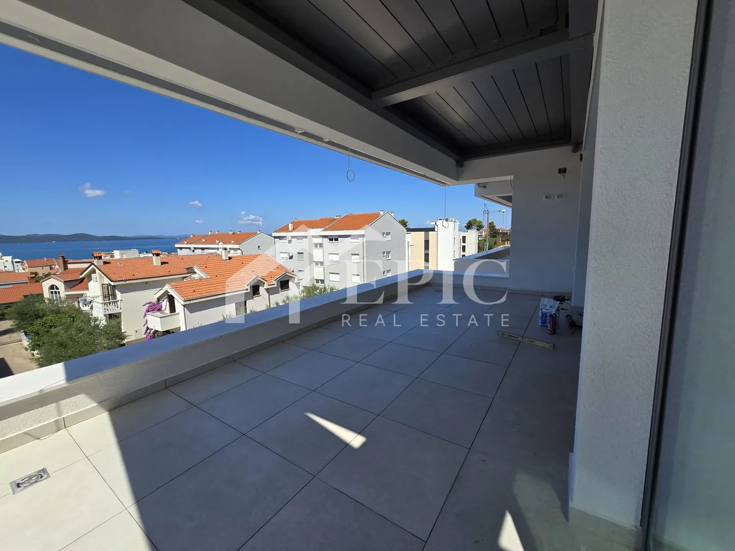 penthouse u odličnoj novogradnji - slika 12