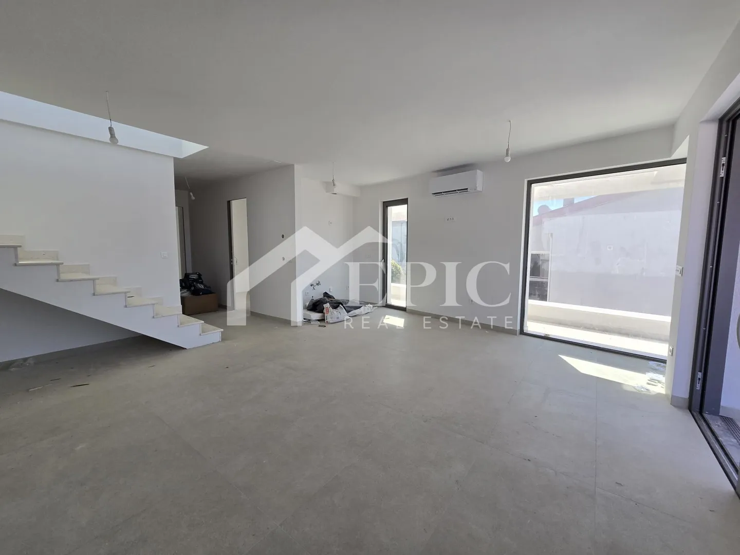 penthouse u odličnoj novogradnji - slika 10