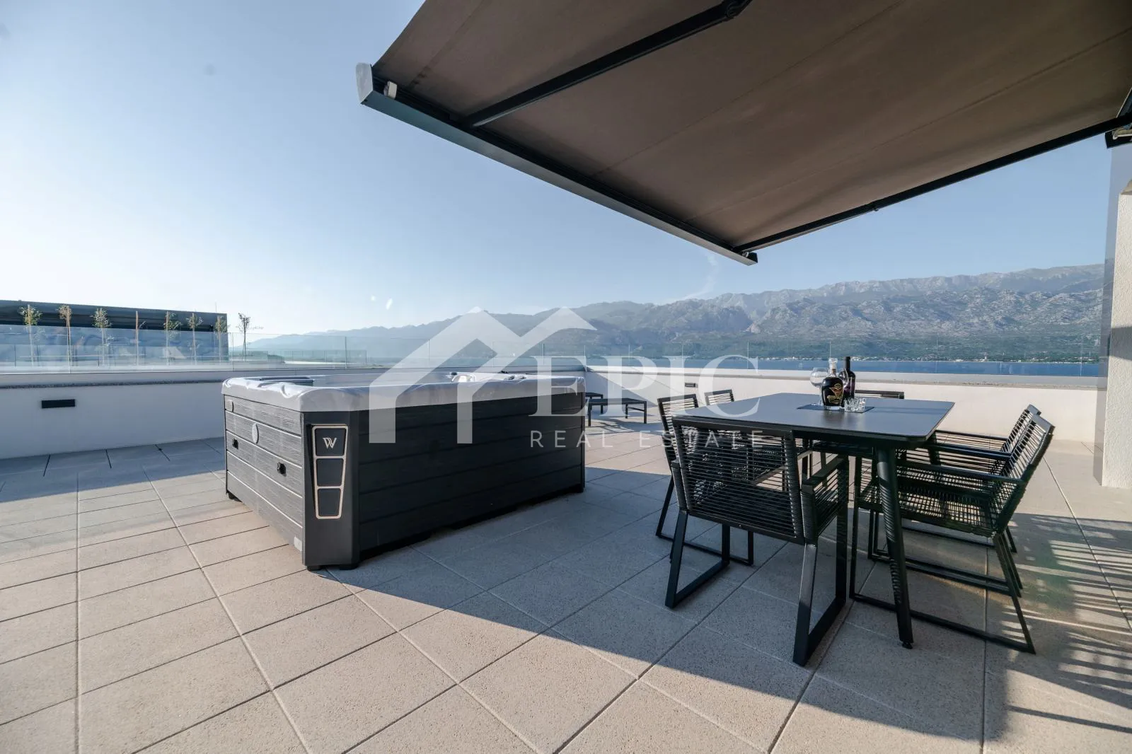 penthouse s prekrasnim pogledom - slika 19