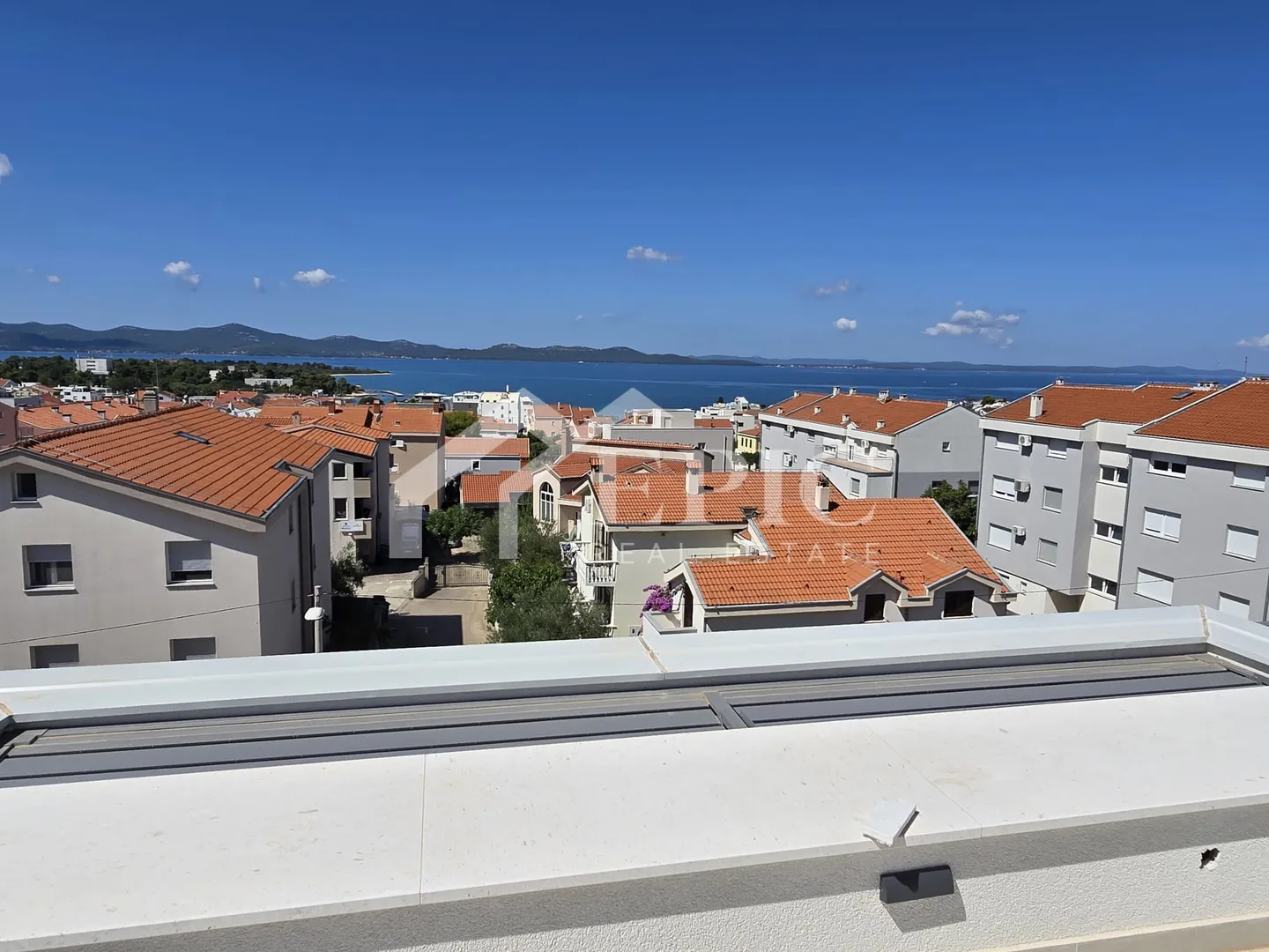 penthouse u odličnoj novogradnji - slika 3