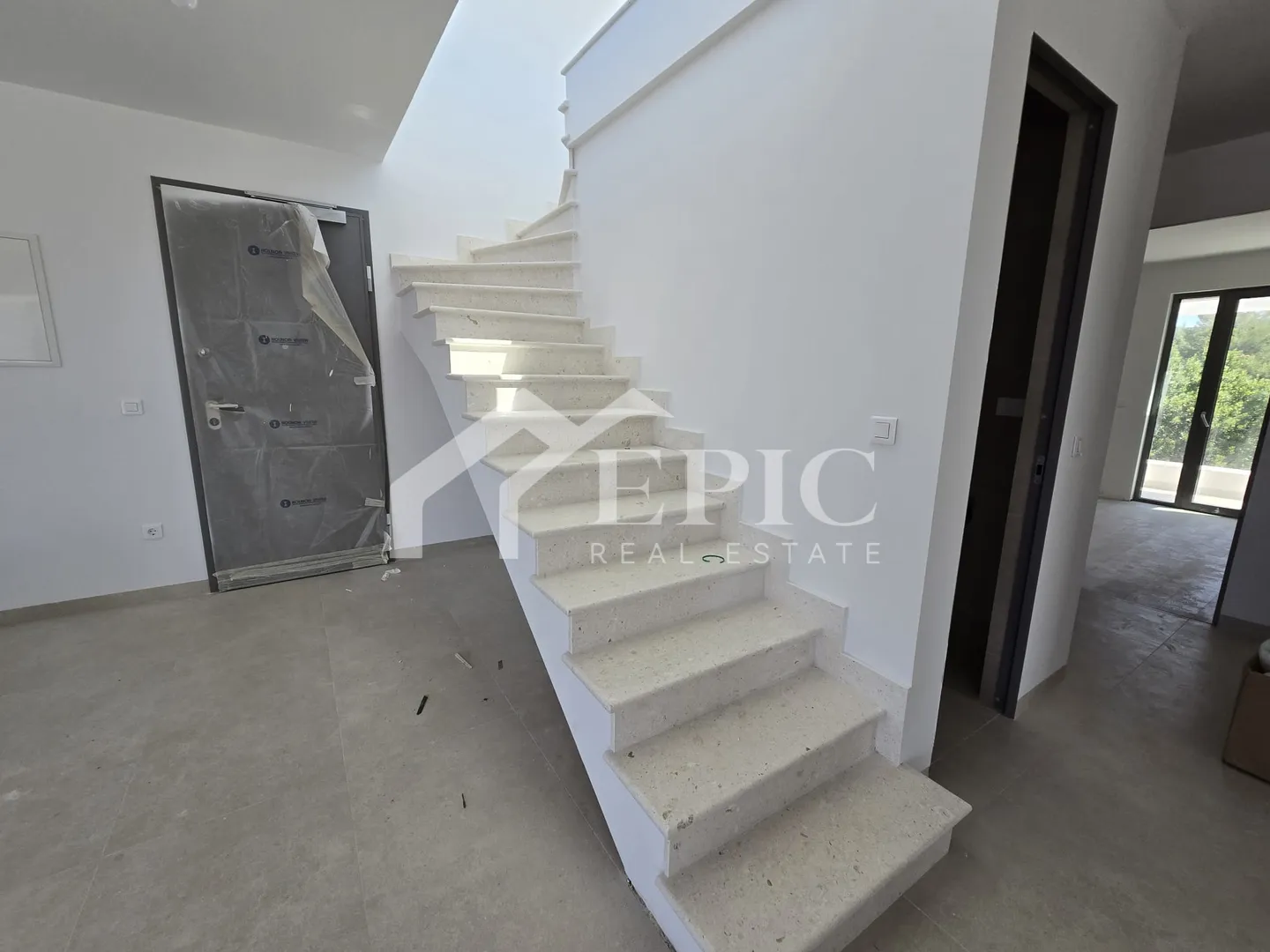 penthouse u odličnoj novogradnji - slika 8