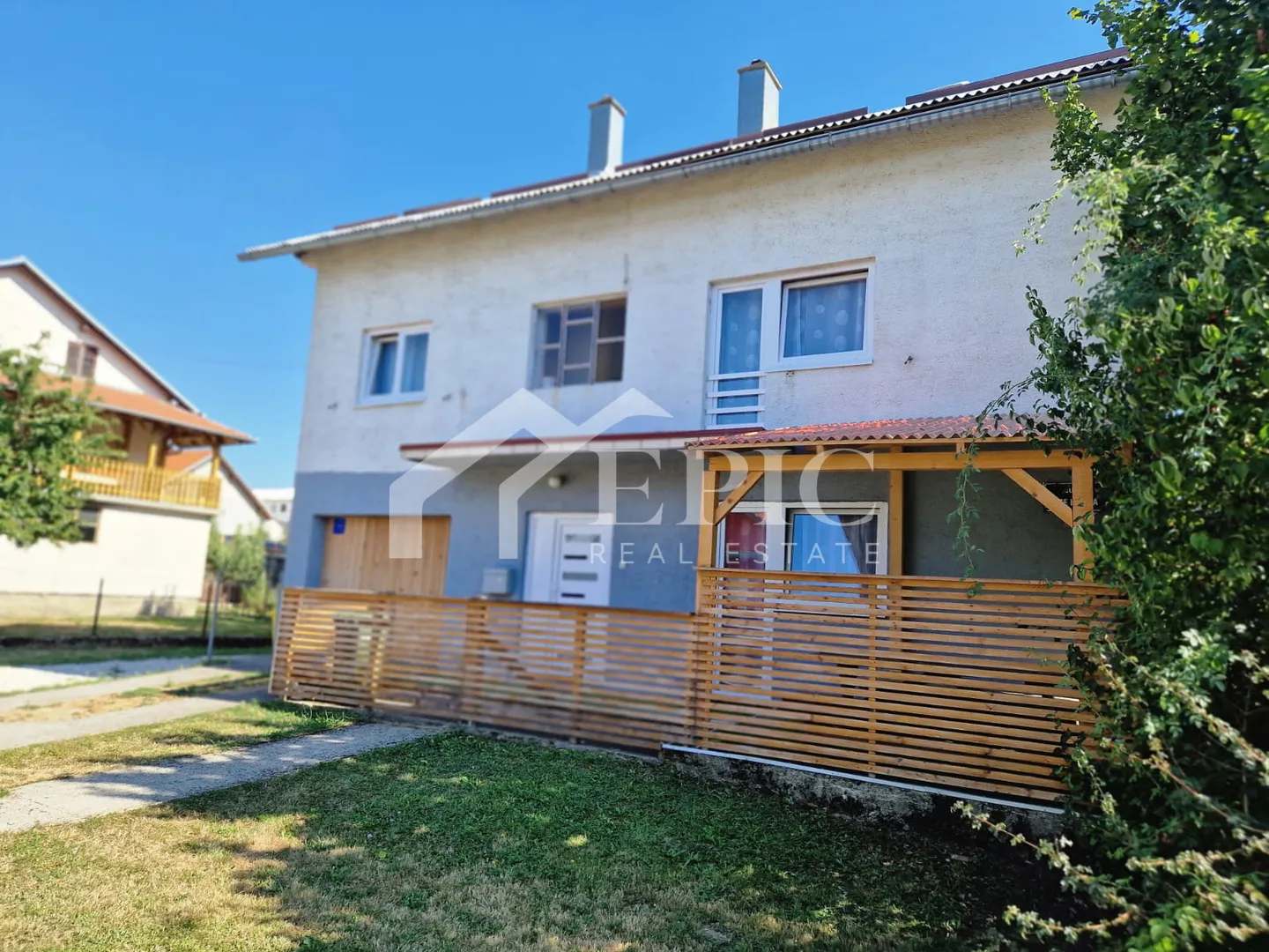 samostojeća kuća u gračacu - slika 7