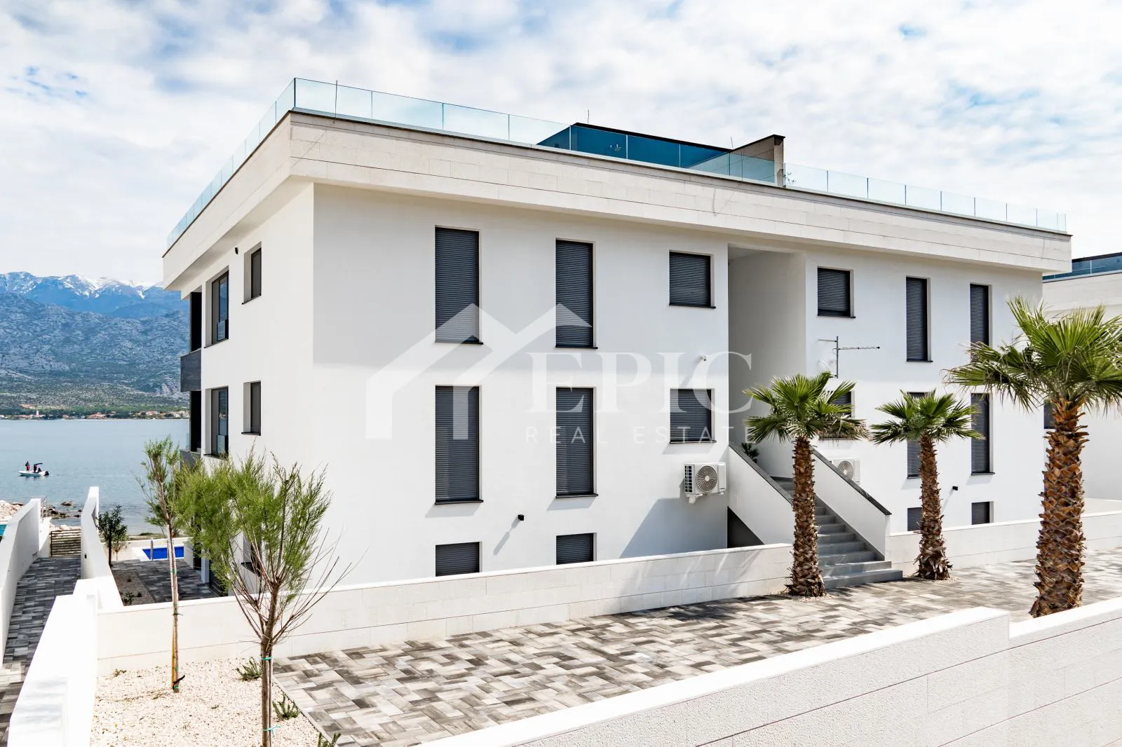 penthouse s prekrasnim pogledom - slika 21