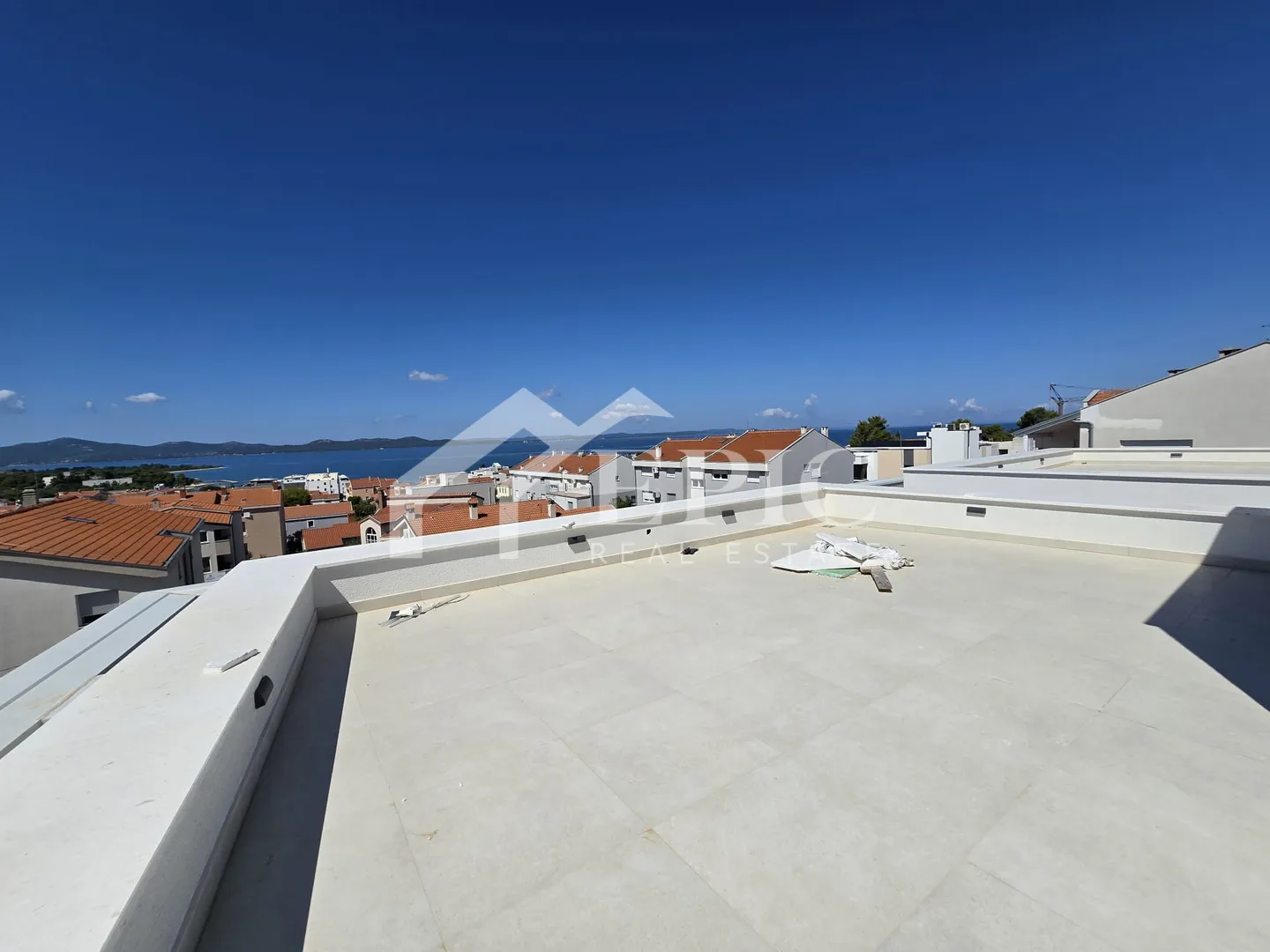 penthouse u odličnoj novogradnji - slika 4