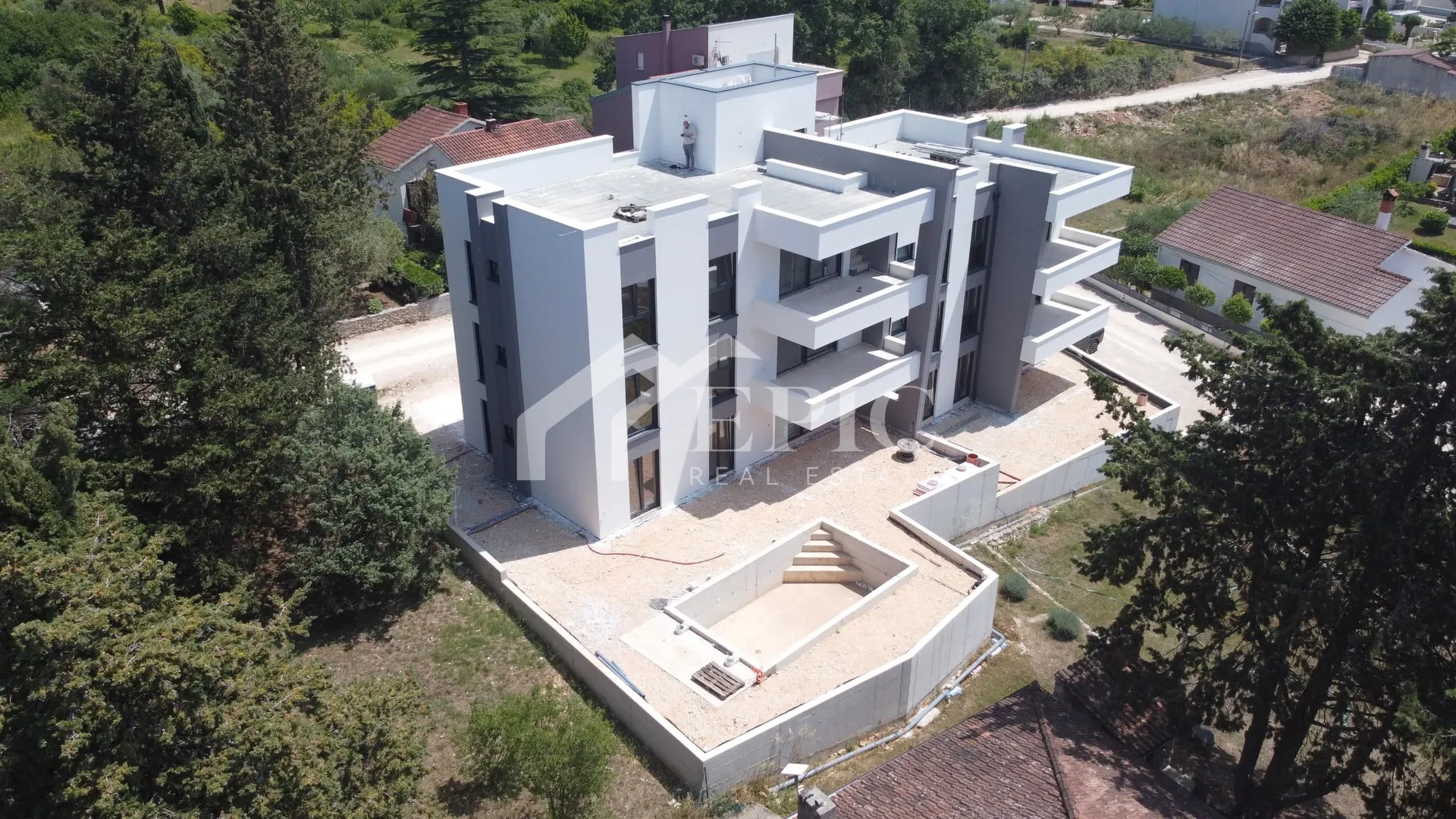 stan s krovnom terasom i pogledom na more - slika 8