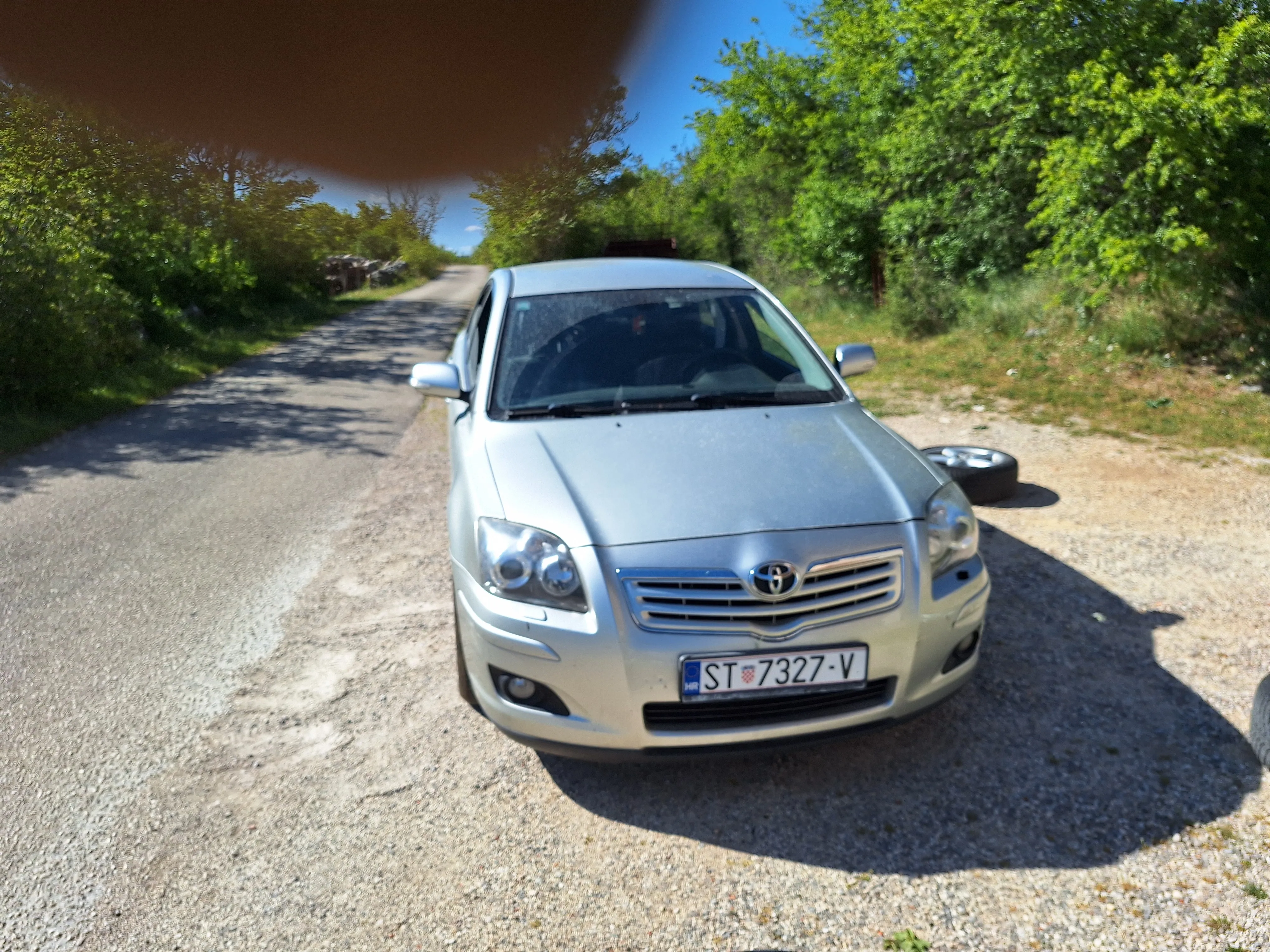 avensis,,2.2,110kw,,206god,hr vozilo,reg11/26 - slika 2