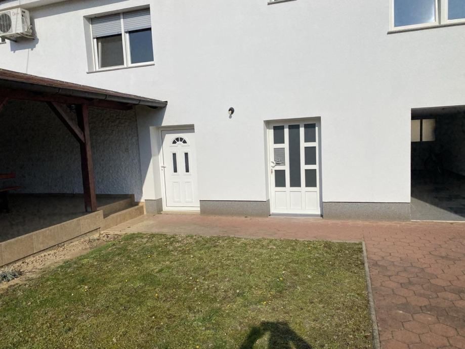 kuća: osijek, retfala, katnica, 292.00 m2 (+ stan u dvorištu 80.00m2) - slika 2