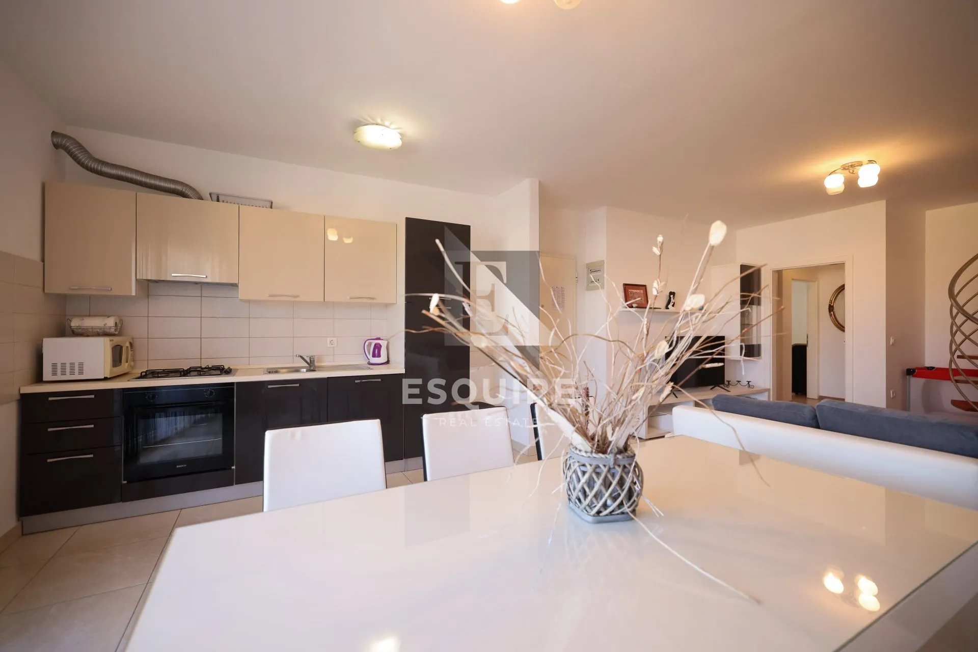 zaton - nin dvoetažni namješten apartman 135,37 m² - 250 m od mora! - slika 7