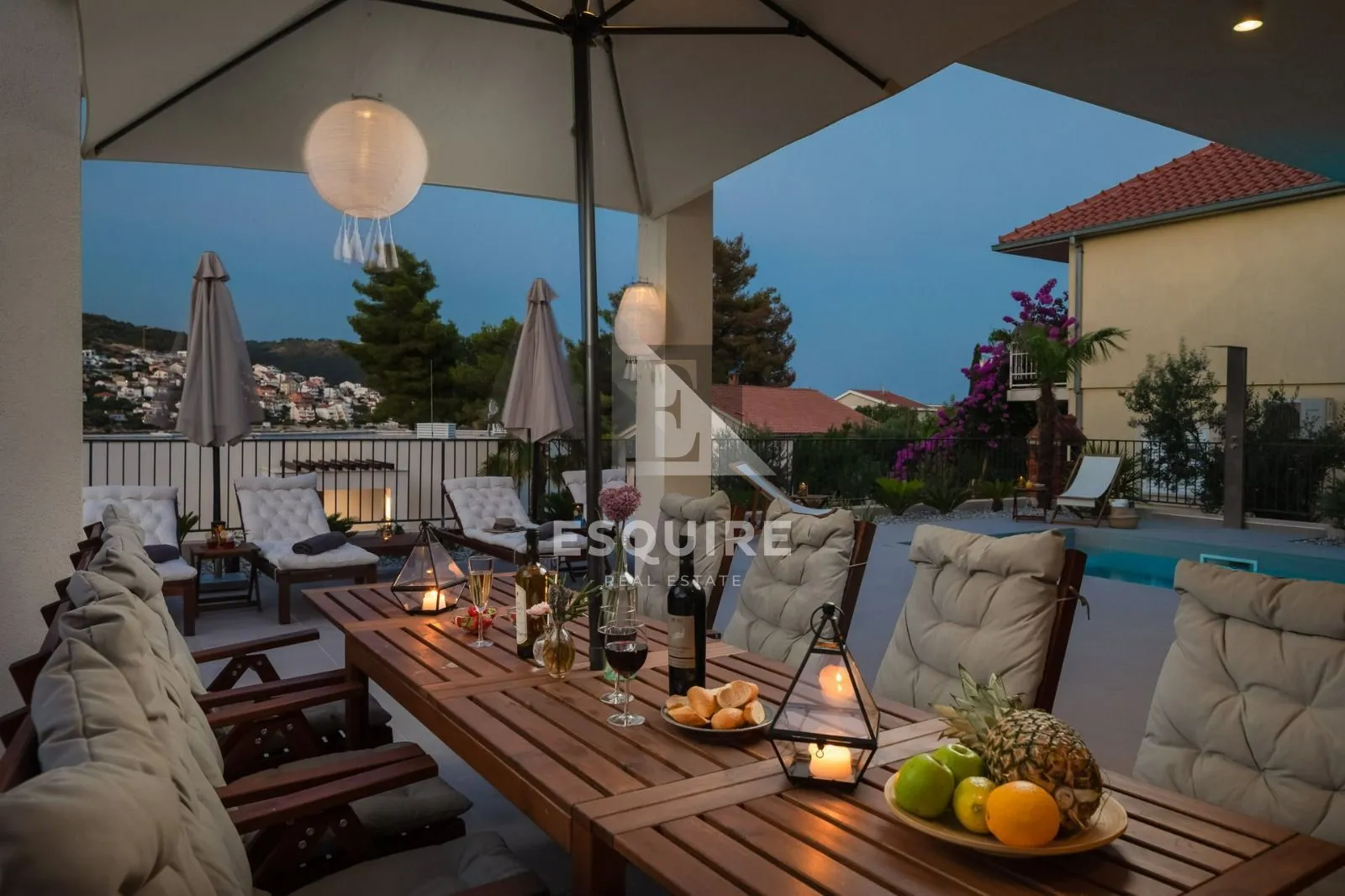 split luksuzna vila 2. red uz pješćanu plažu - slika 7