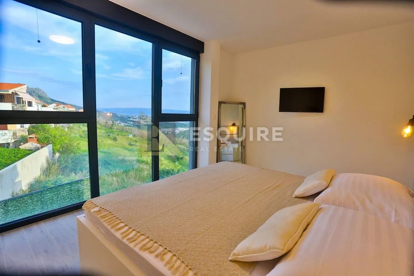 luksuzna vila s bazenom, okolica splita - slika 43