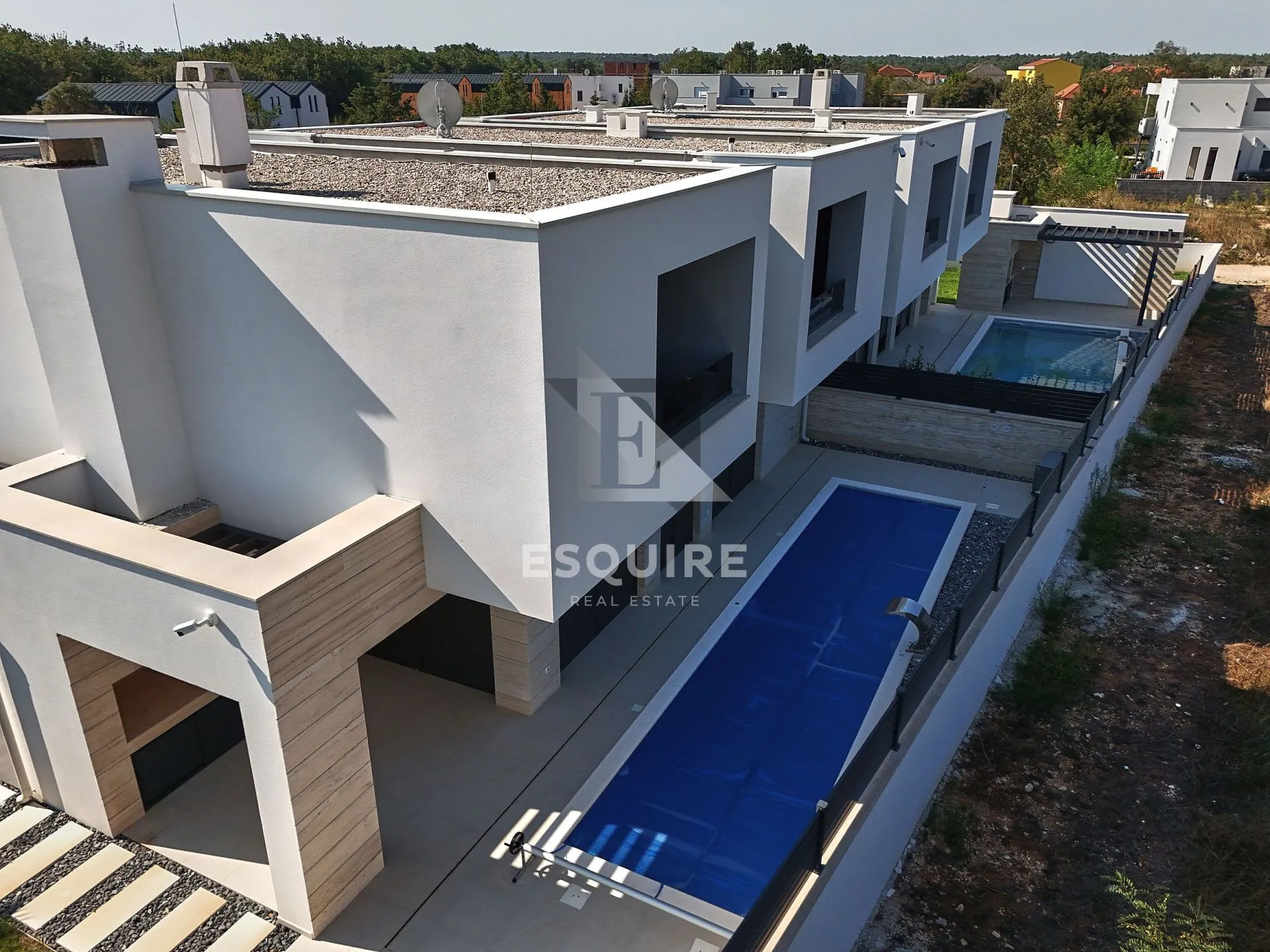 nin - zaton - moderna duplex vila s bazenom!! - slika 24