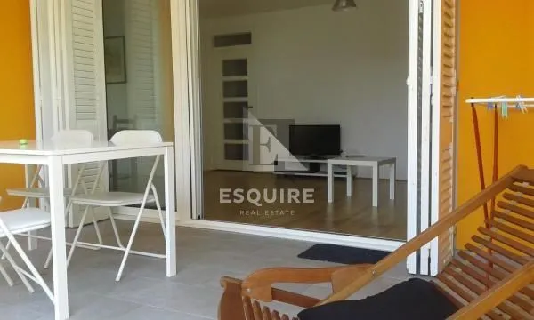 privlaka – namješten apartman u prizemlju s velikim vrtom, 90 m od mora!! - slika 2