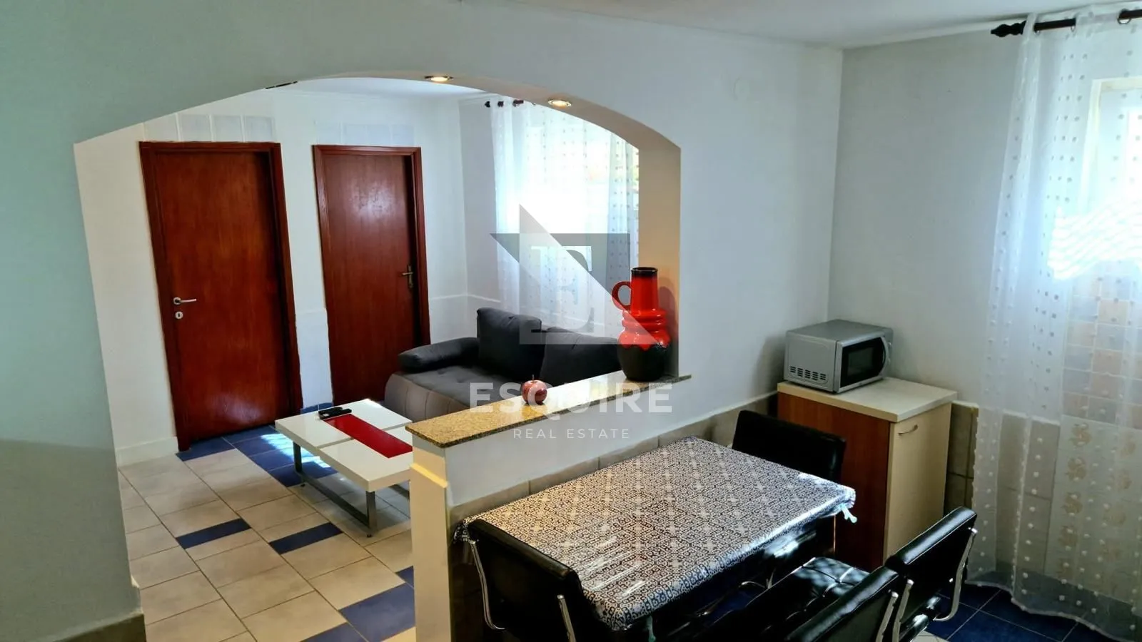 bili brig - trosoban stan u suterenu - 87m2 - slika 10