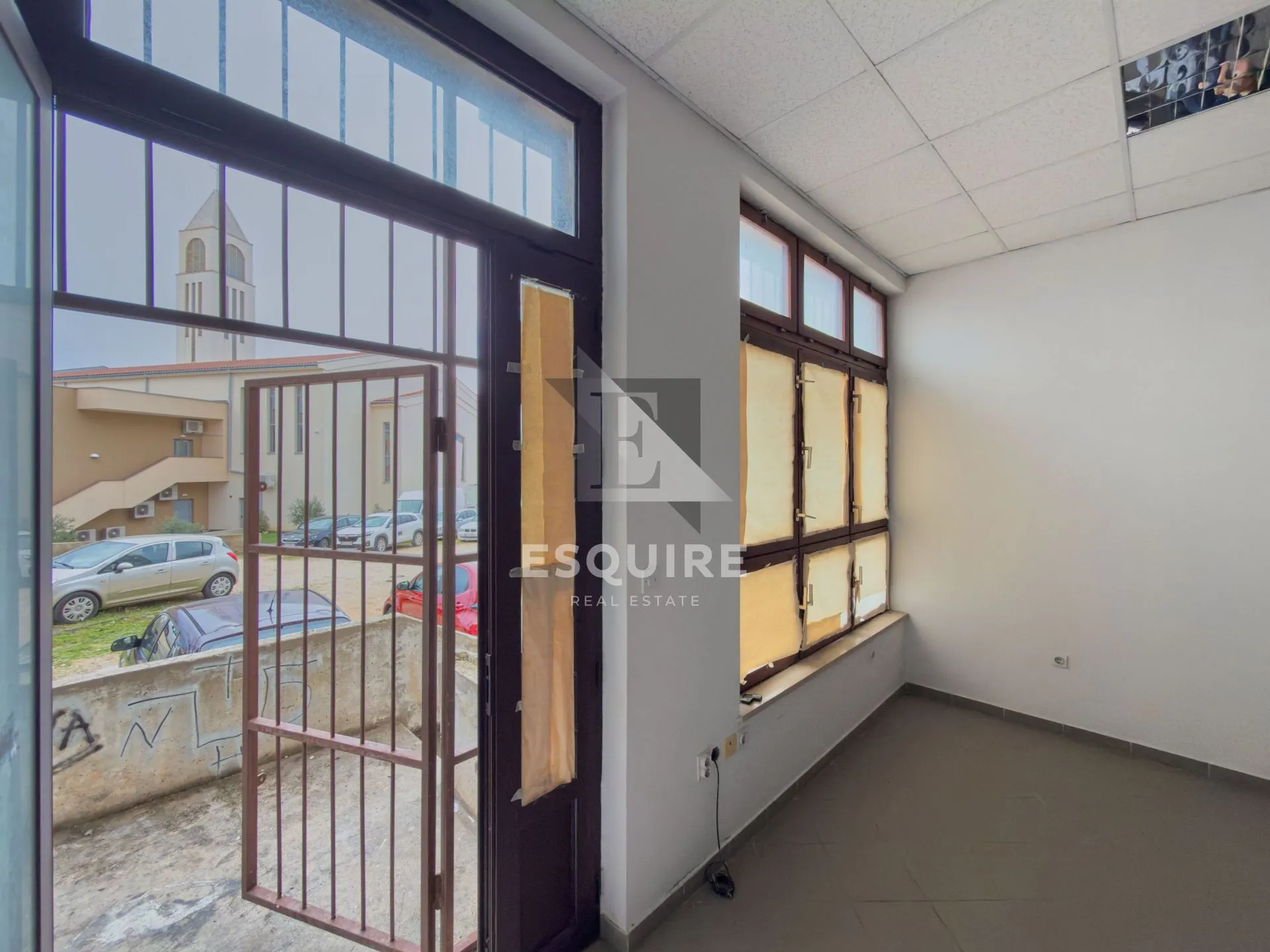 bili brig - poslovni prostor 48m2 - slika 5