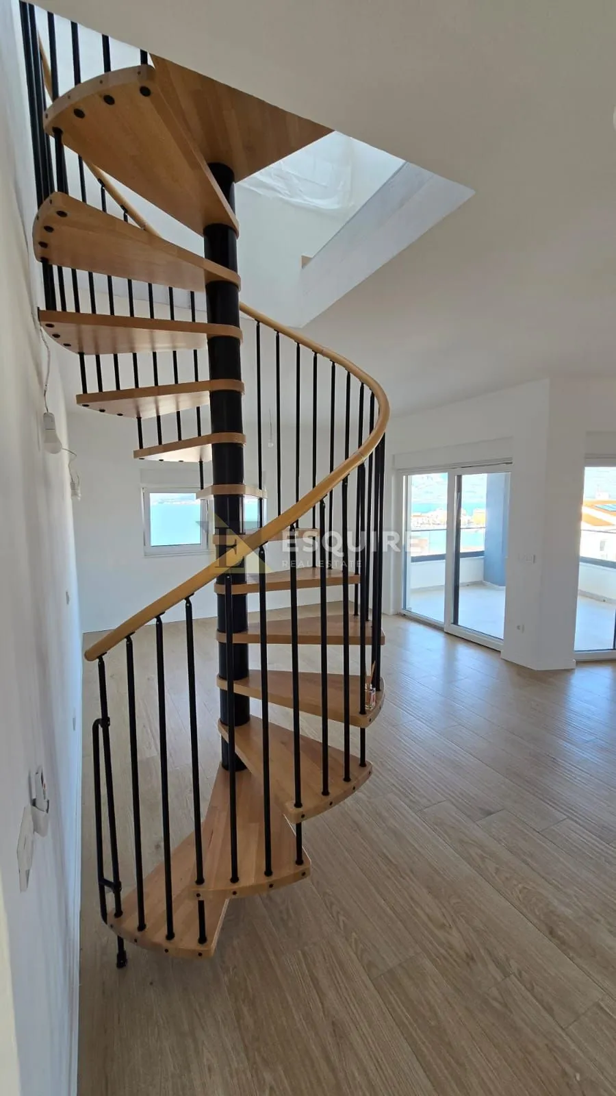 vinjerac - trosoban penthouse s krovnom terasom i panoramskim pogledom na more!! - slika 12