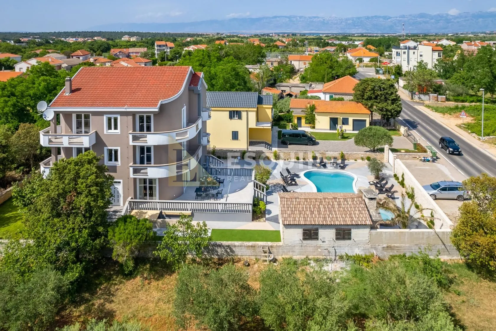zaton - luksuzna vila s bazenom, 8 spavaćih soba - 385m2 - slika 42