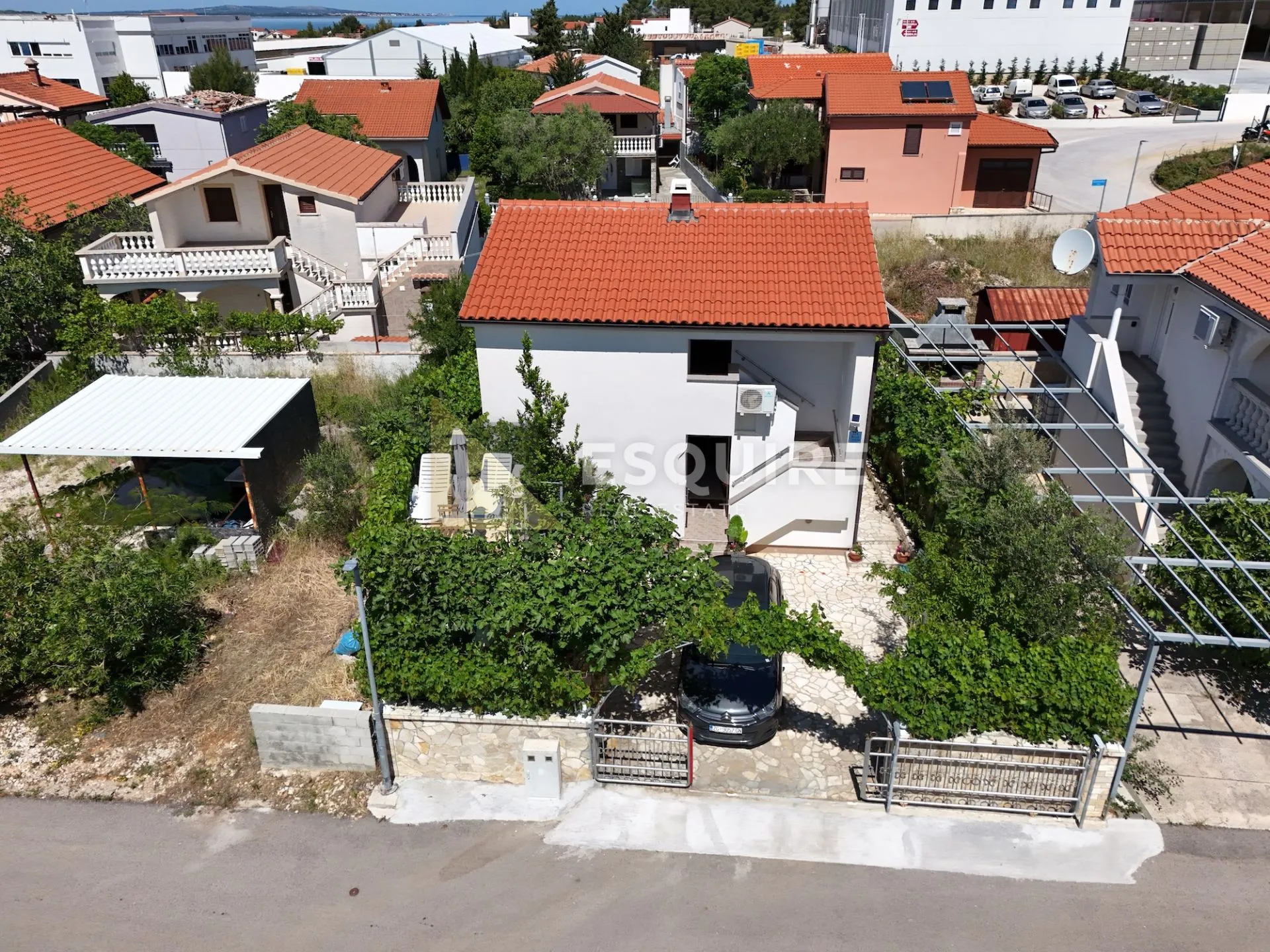 vrsi - samostojeća katnica sa dvije stambene jedinice - 250m2 - slika 36