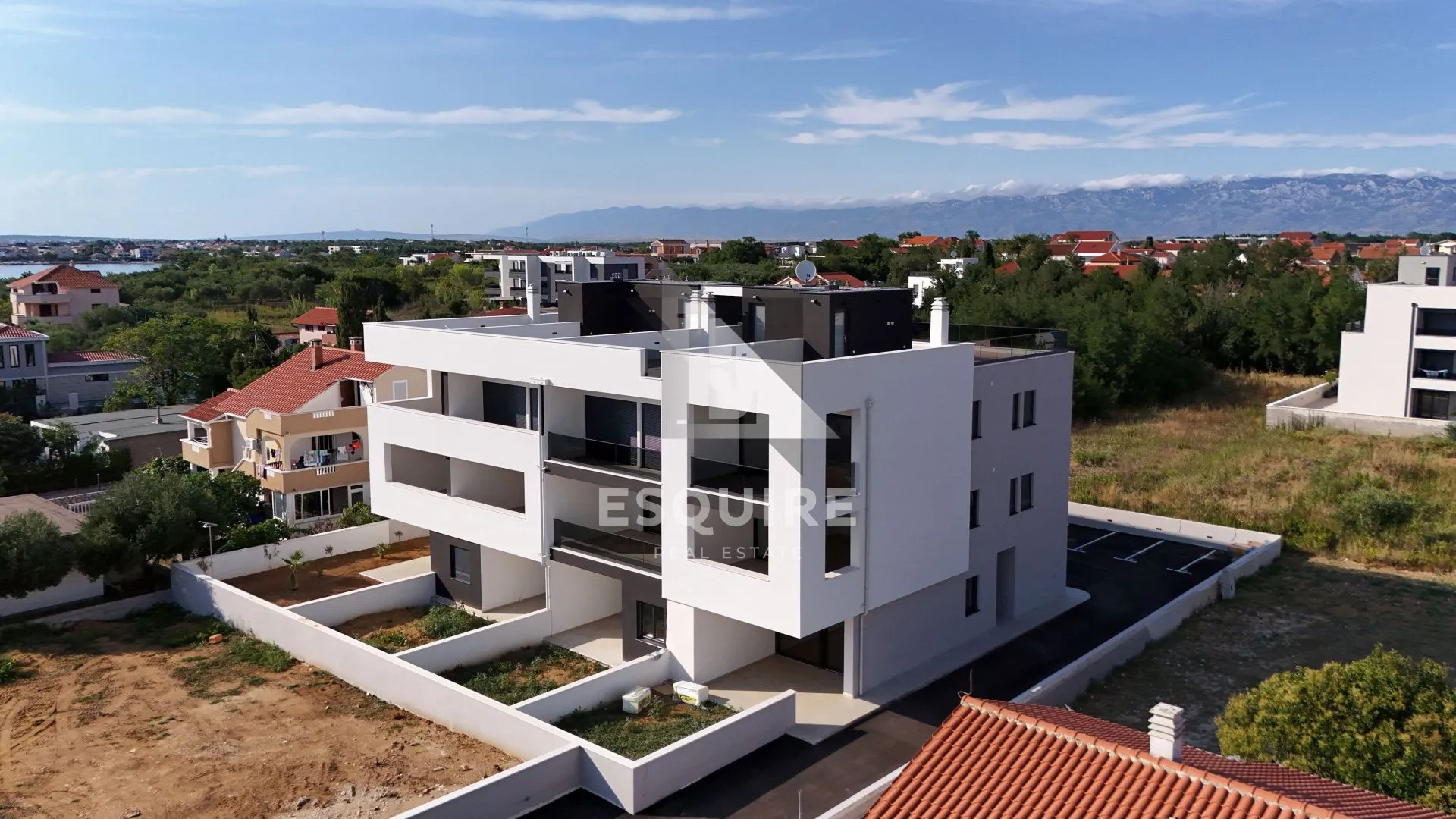 privlaka - dvosoban troetažni stan s7, useljivo - 130m2 - slika 1