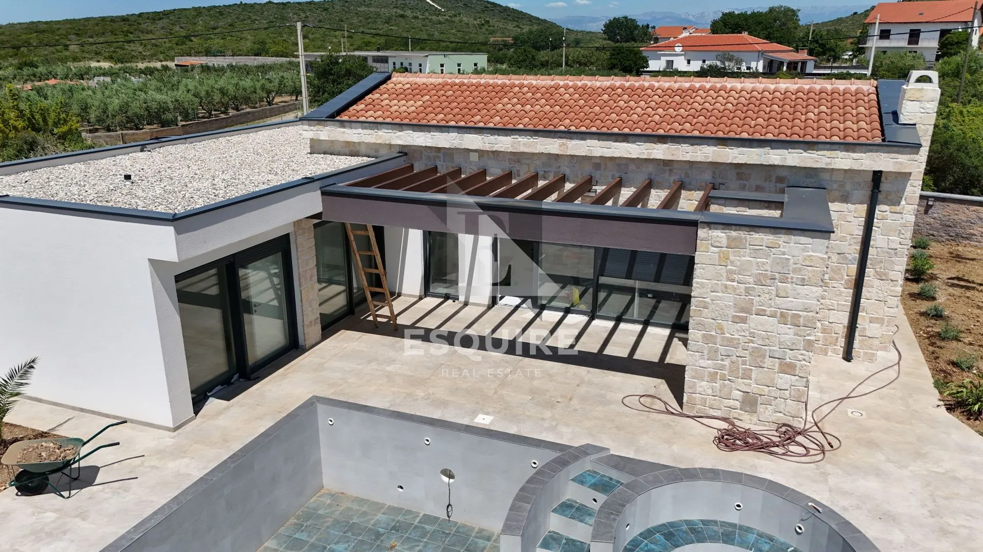 zadar - debeljak trosobna vila s bazenom - 145m2 - slika 7