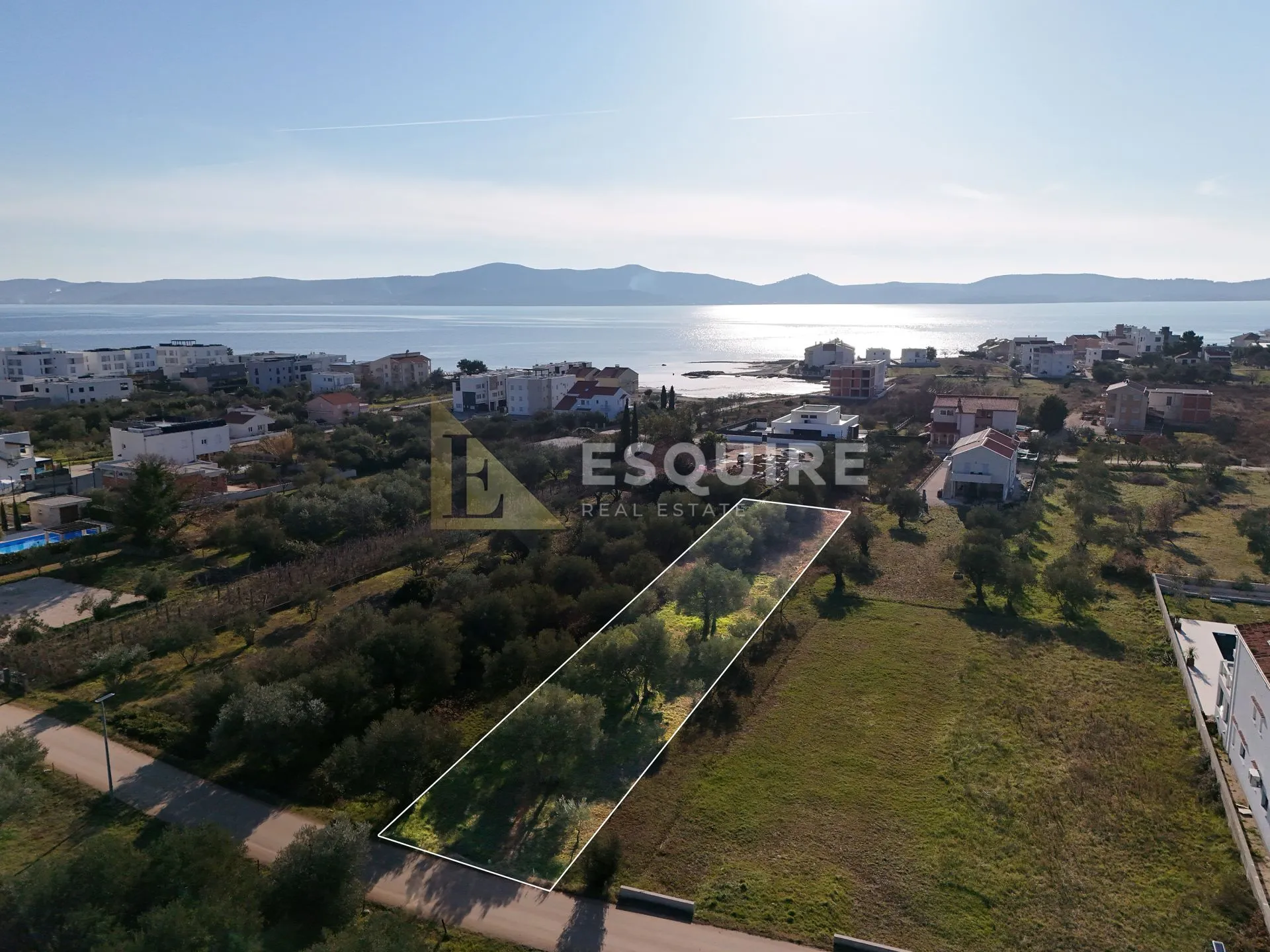 SUKOŠAN - Građevinsko zemljište 200m od mora - 815m2