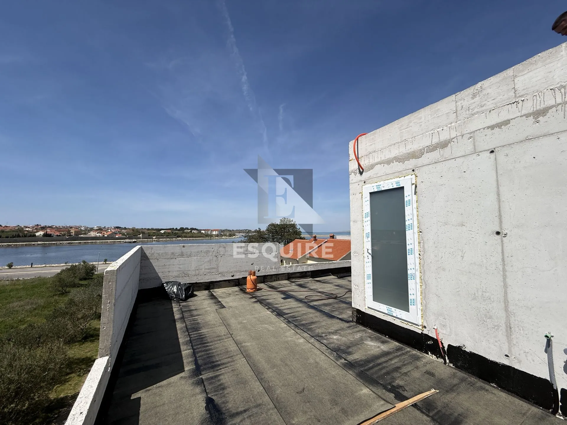 nin - moderna duplex kuća s bazenom samo 60 m od mora!!! - slika 12