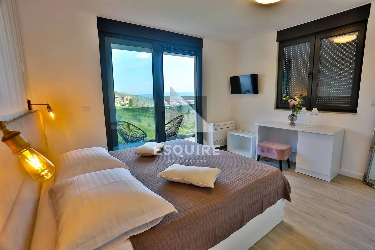 luksuzna vila s bazenom, okolica splita - slika 42