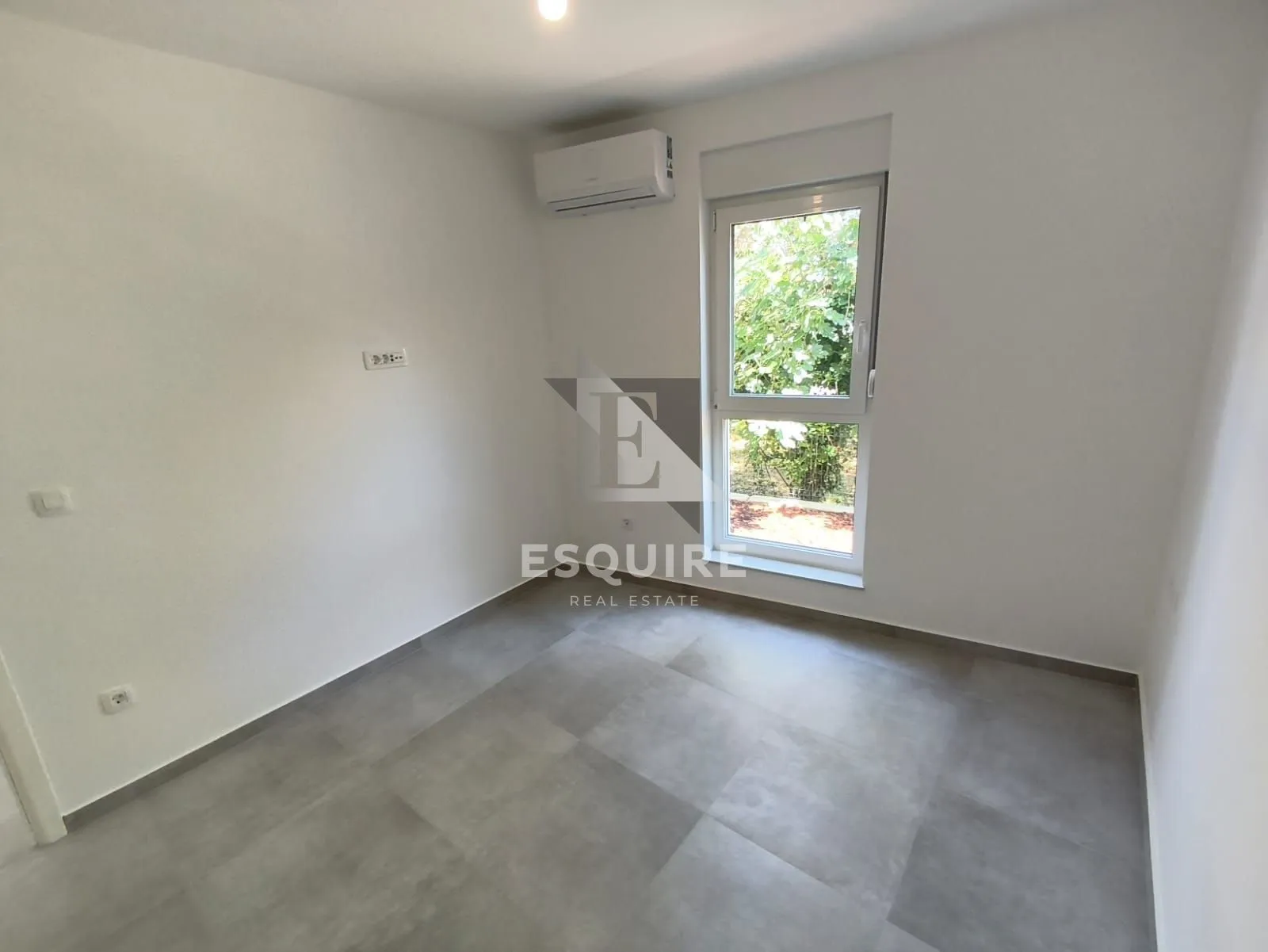 sukošan - trosoban stan u prizemlju s2 samo 60m od mora - 91m2 - slika 10