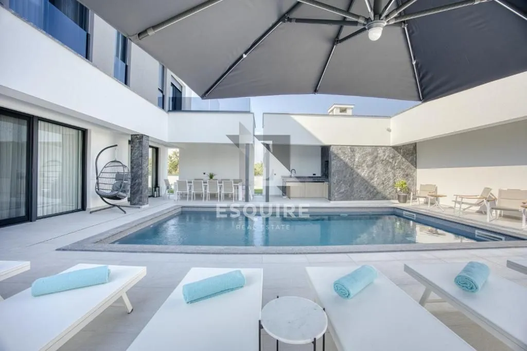 zaton - luksuzna četverosobna vila, 2 bazena - 234m2 - slika 31