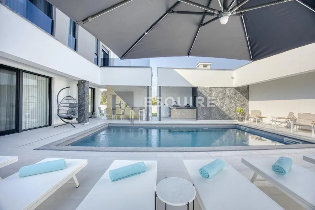 zaton - luksuzna četverosobna vila, 2 bazena - 234m2 - slika 31