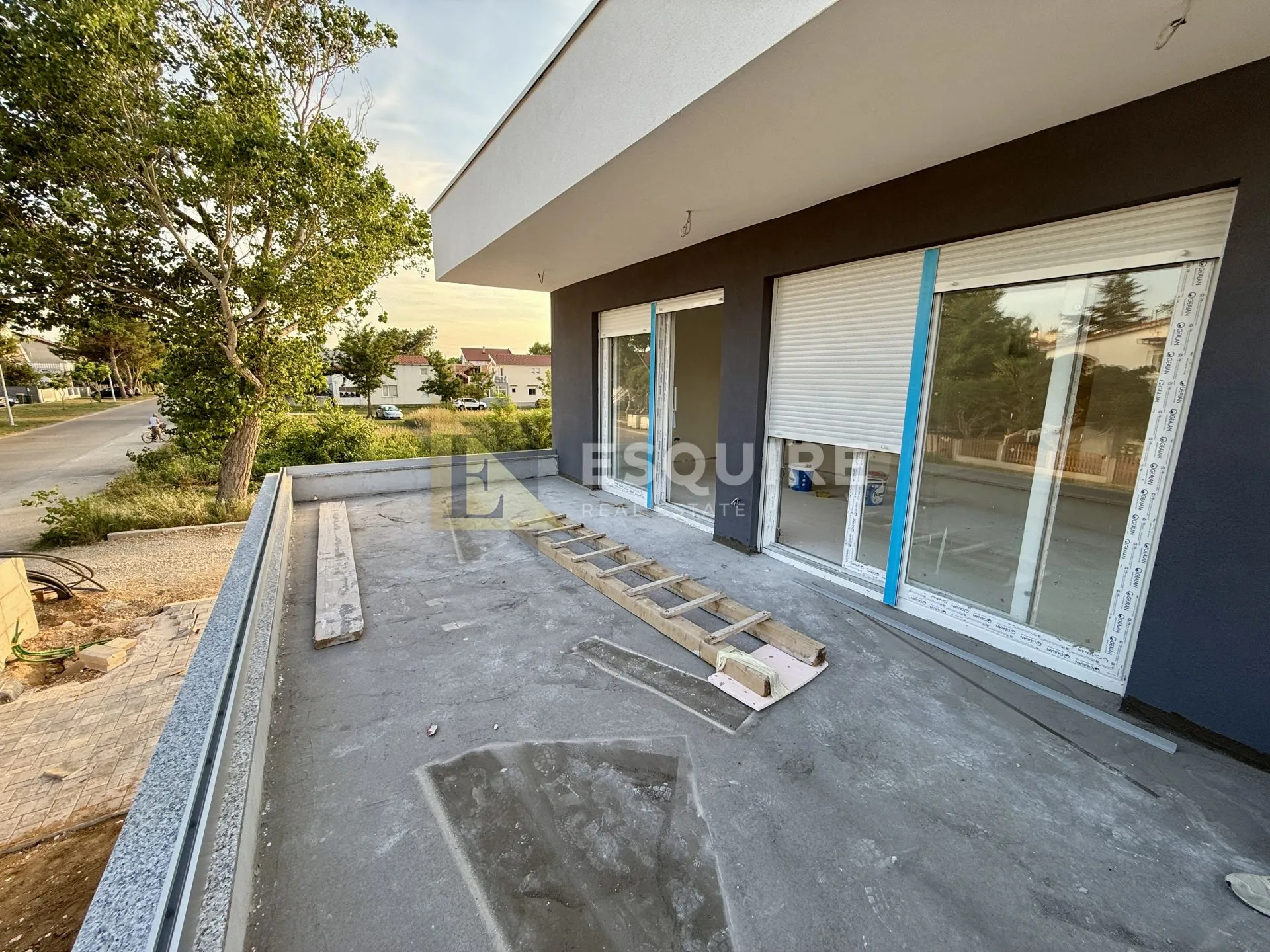 privlaka – sabunike | moderan trosoban penthouse na 1. katu s prostranom terasom! - slika 2