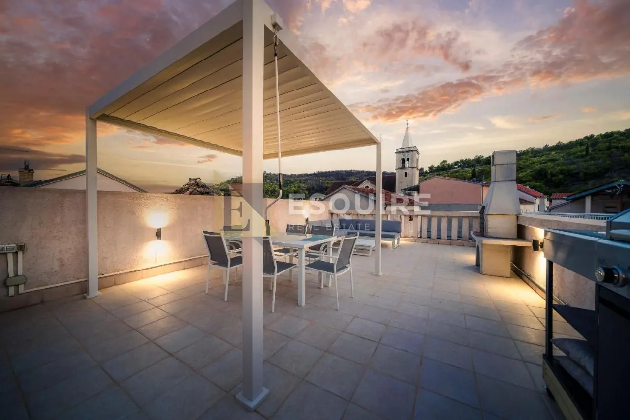 zaton - šibenik - prvi red uz more - luxury stone house - slika 41