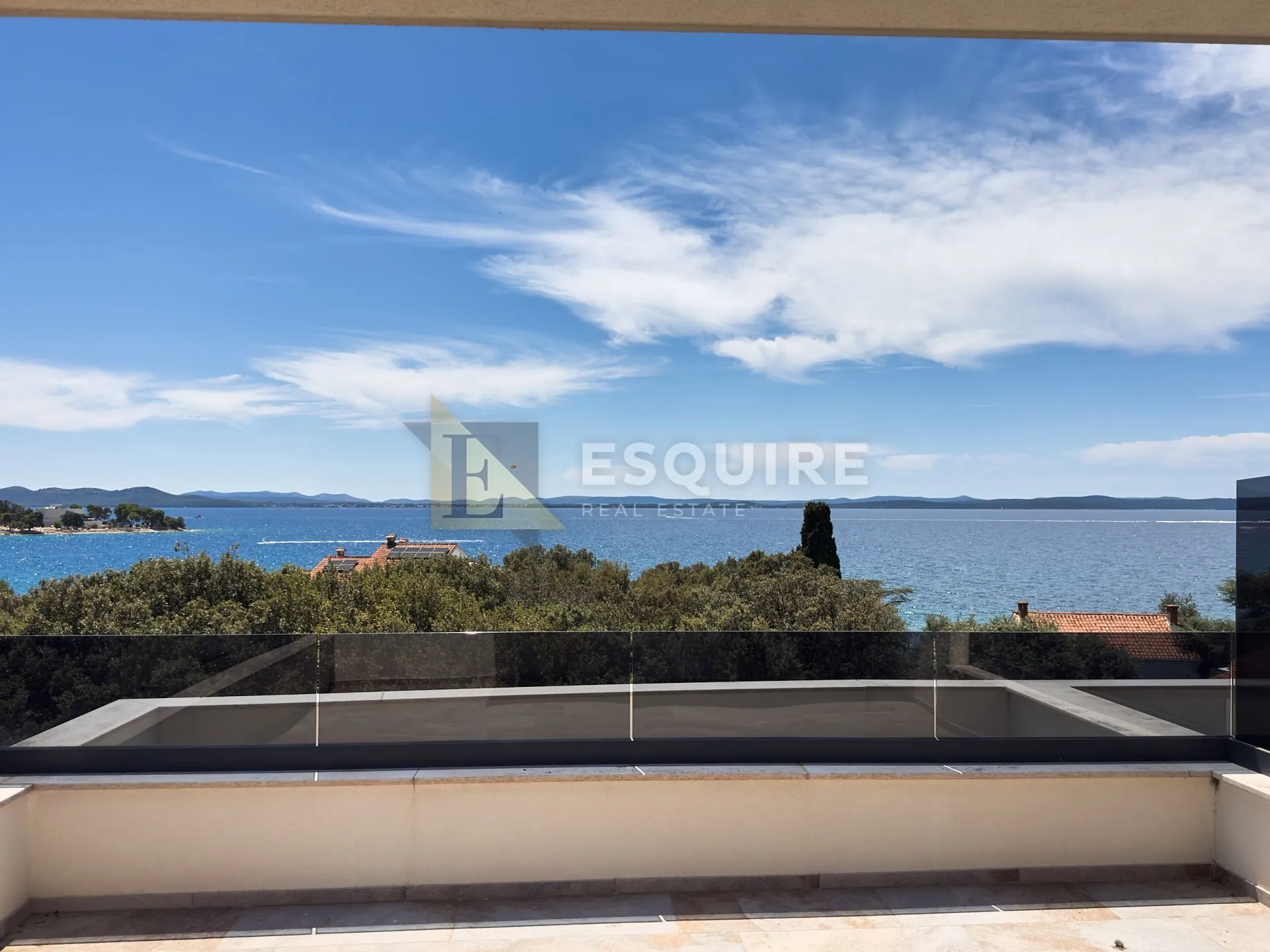 ZADAR - PETRČANE - Luksuzni trosobni dvoetažni apartman s krovnom terasom i pogledom na more!! - Petrčane, Zadar