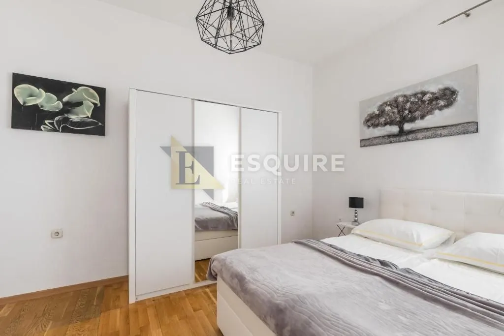 brač - sutivan - kuća sa dvije stambene jedinice i bazenom - 425m2 - slika 9