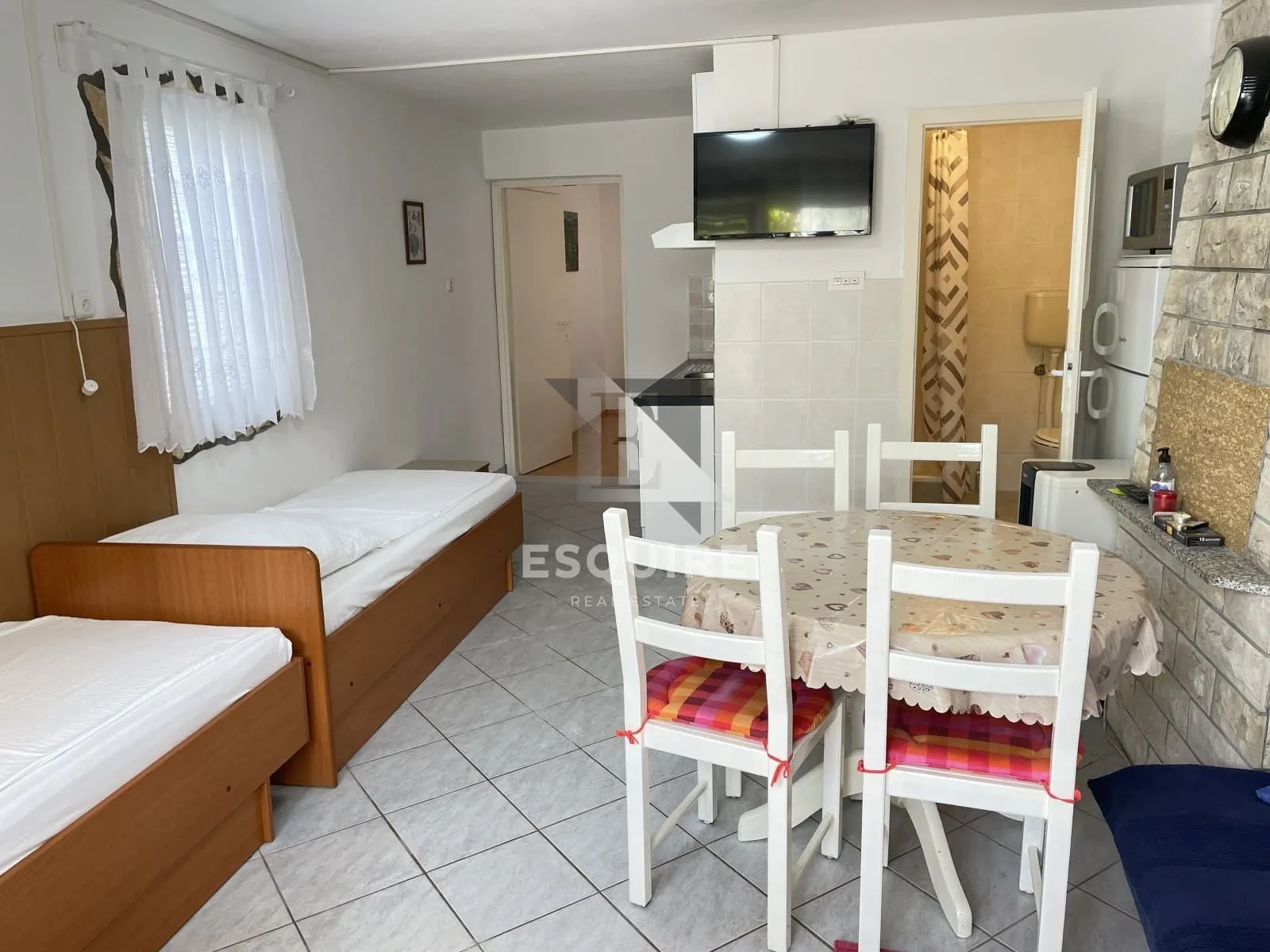 sabunike - apartmanska kuća sa 6 jedinica - 300m2 - slika 4