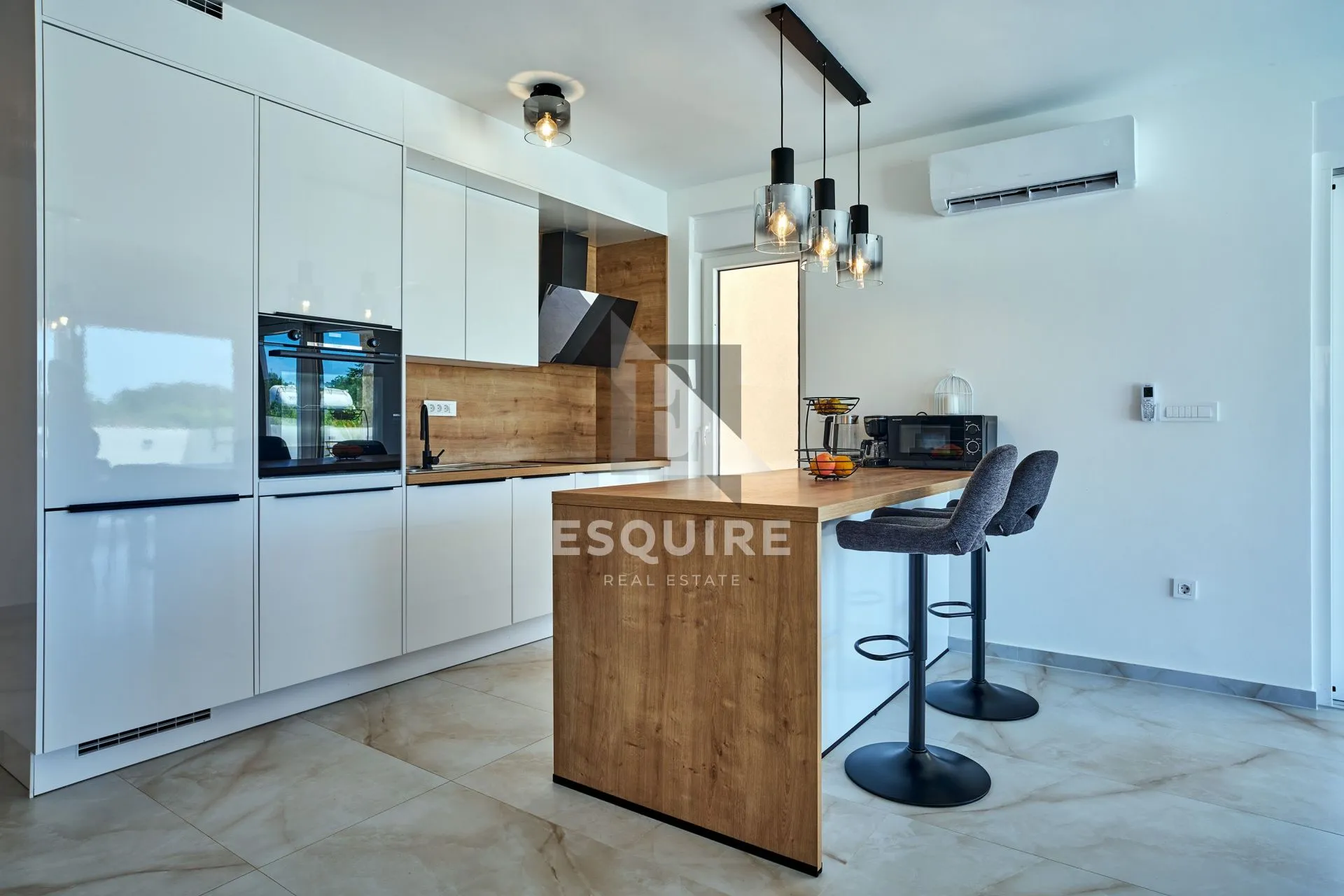 nin - žerava - moderna trosobna vila s bazenom - 188m2 - slika 21