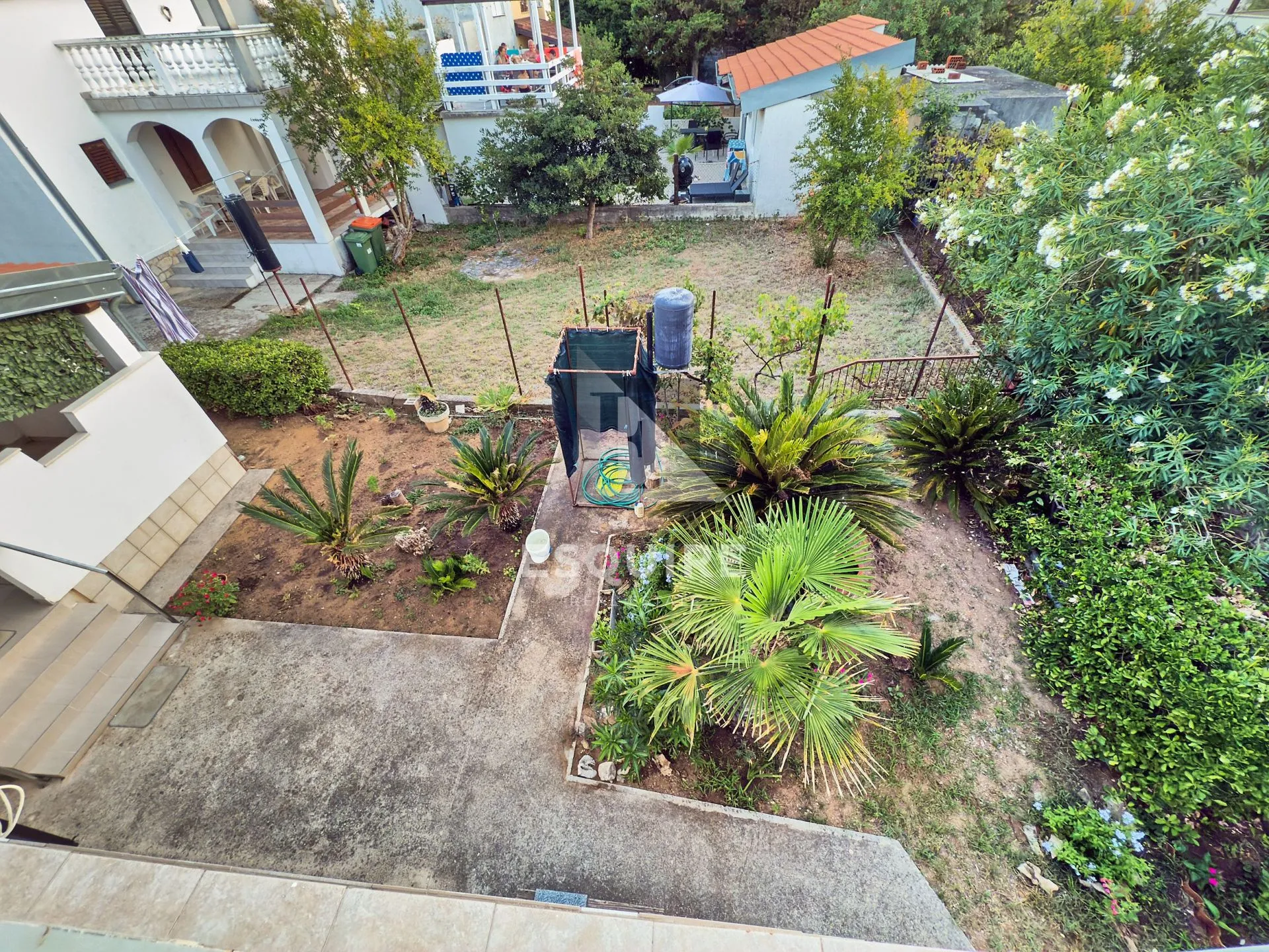 privlaka-sabunike, dvojna kuća s dva apartmana – 700 m od pješčane plaže!! - slika 25