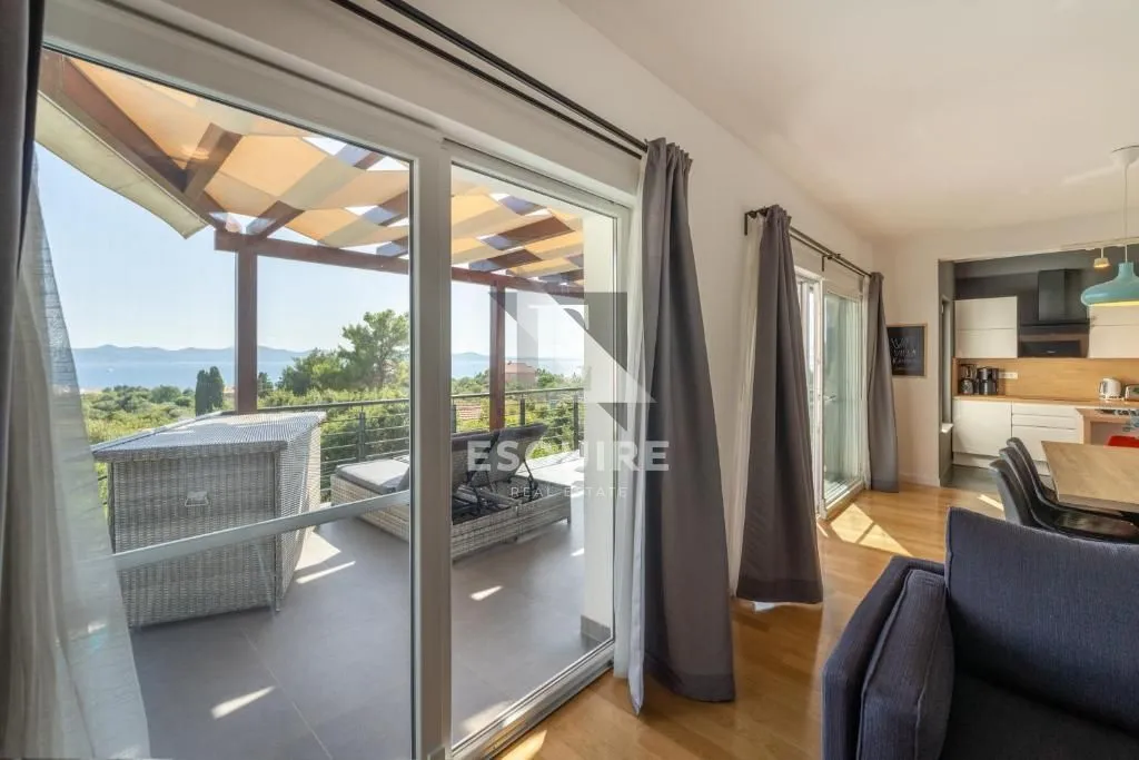 diklo - vila s bazenom i panoramskim pogledom na more i otoke - 200m2 - slika 3