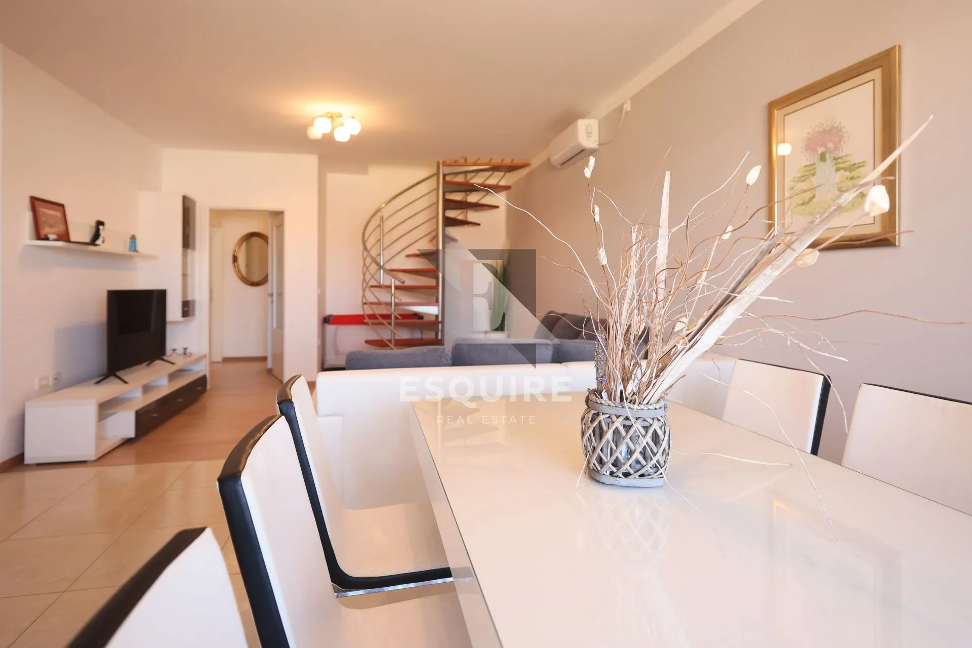zaton - nin dvoetažni namješten apartman 135,37 m² - 250 m od mora! - slika 11