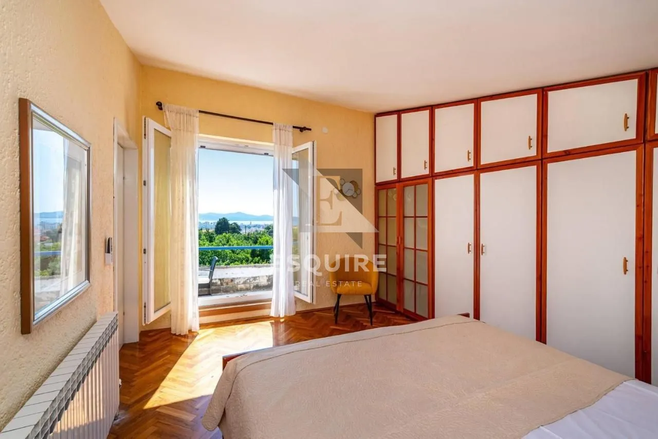 zadar - kuća sa bazenom i pogledom na terenu od 1200m2 - slika 37