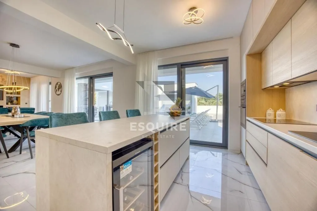 zaton - luksuzna četverosobna vila, 2 bazena - 234m2 - slika 14