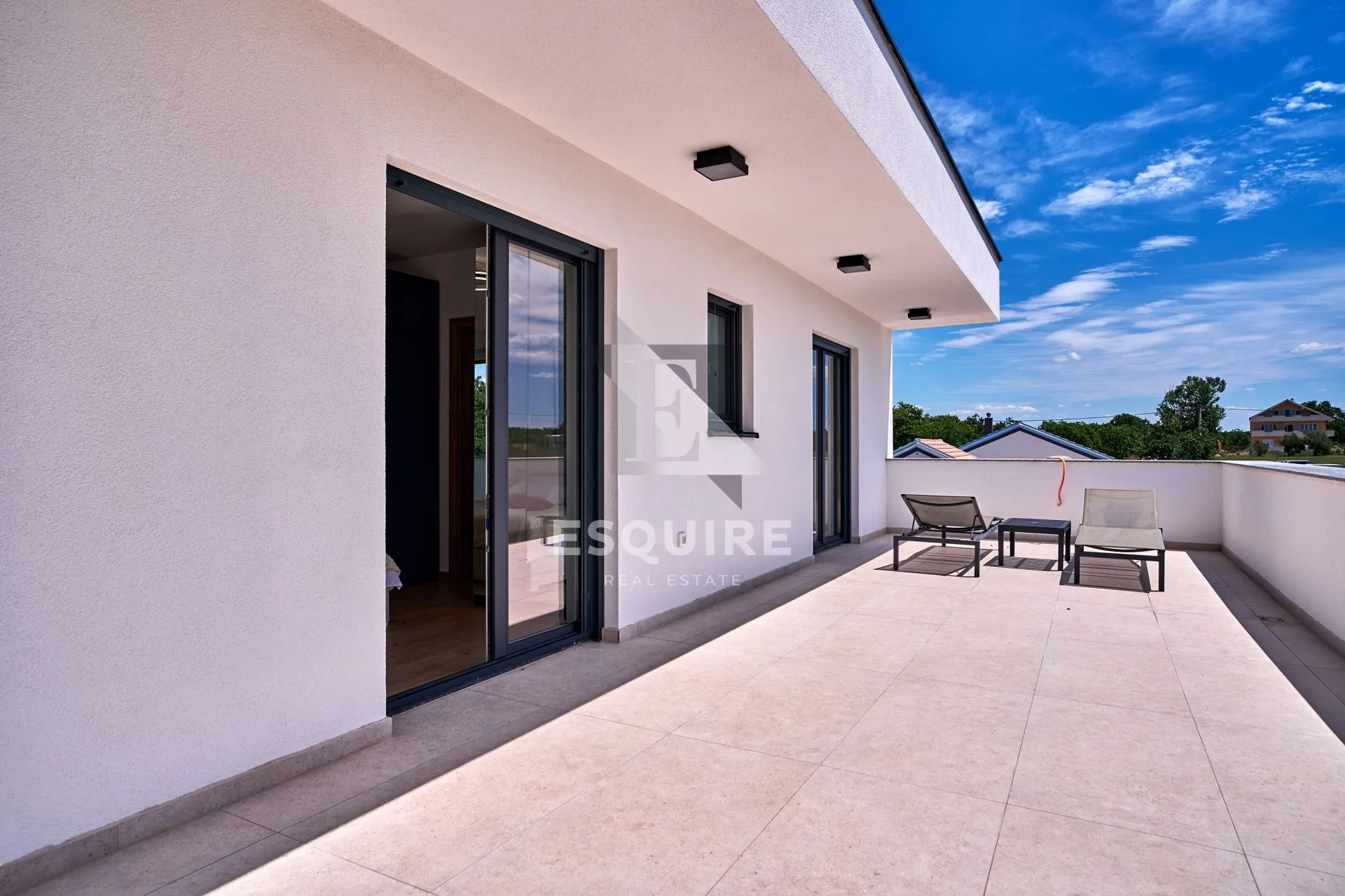 nin - žerava - moderna trosobna vila s bazenom - 188m2 - slika 32