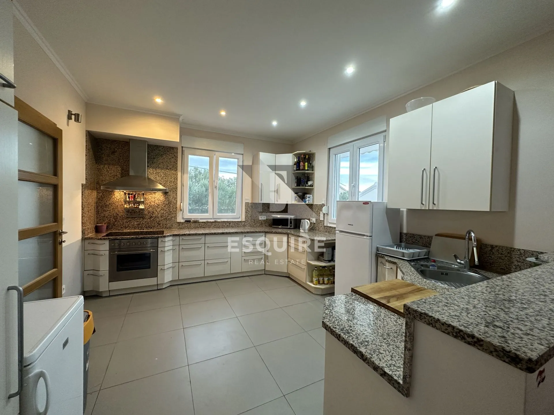 donja jagodnja - apartmanska kuća s bazenom - 540m2 - slika 13