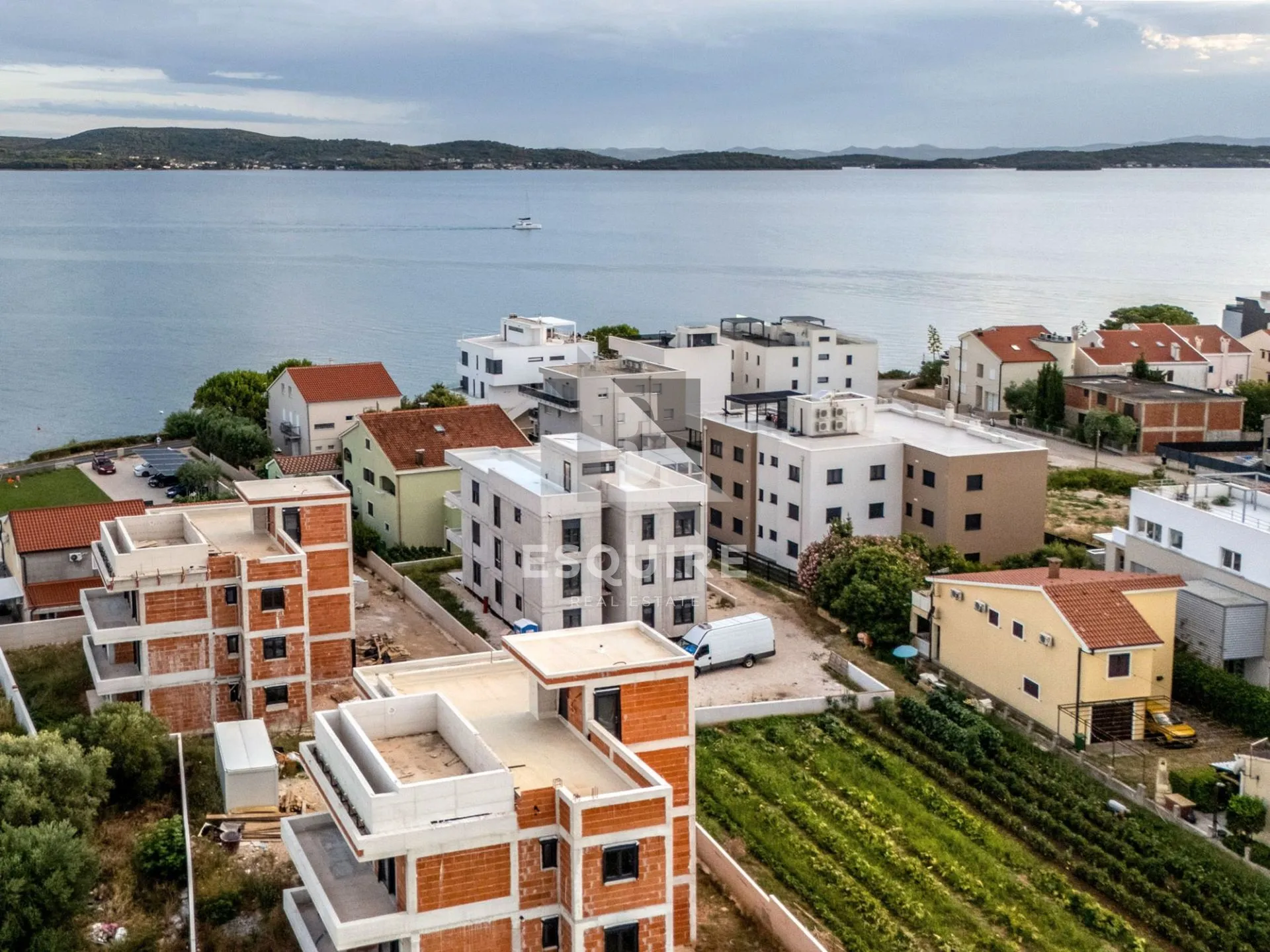 zadar - sukošan trosoban stan s01 u prizemlju s vrtom, 60 m od mora!! - slika 12