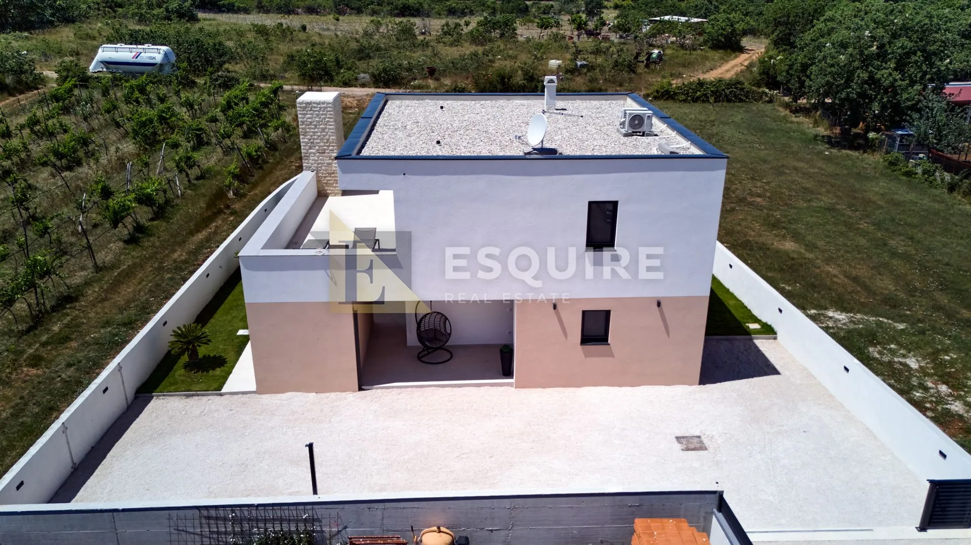 nin - žerava - moderna trosobna vila s bazenom - 188m2 - slika 8