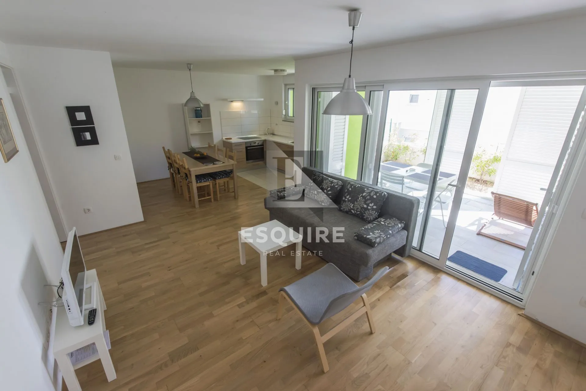 privlaka – namješten apartman u prizemlju s velikim vrtom, 90 m od mora!! - slika 10