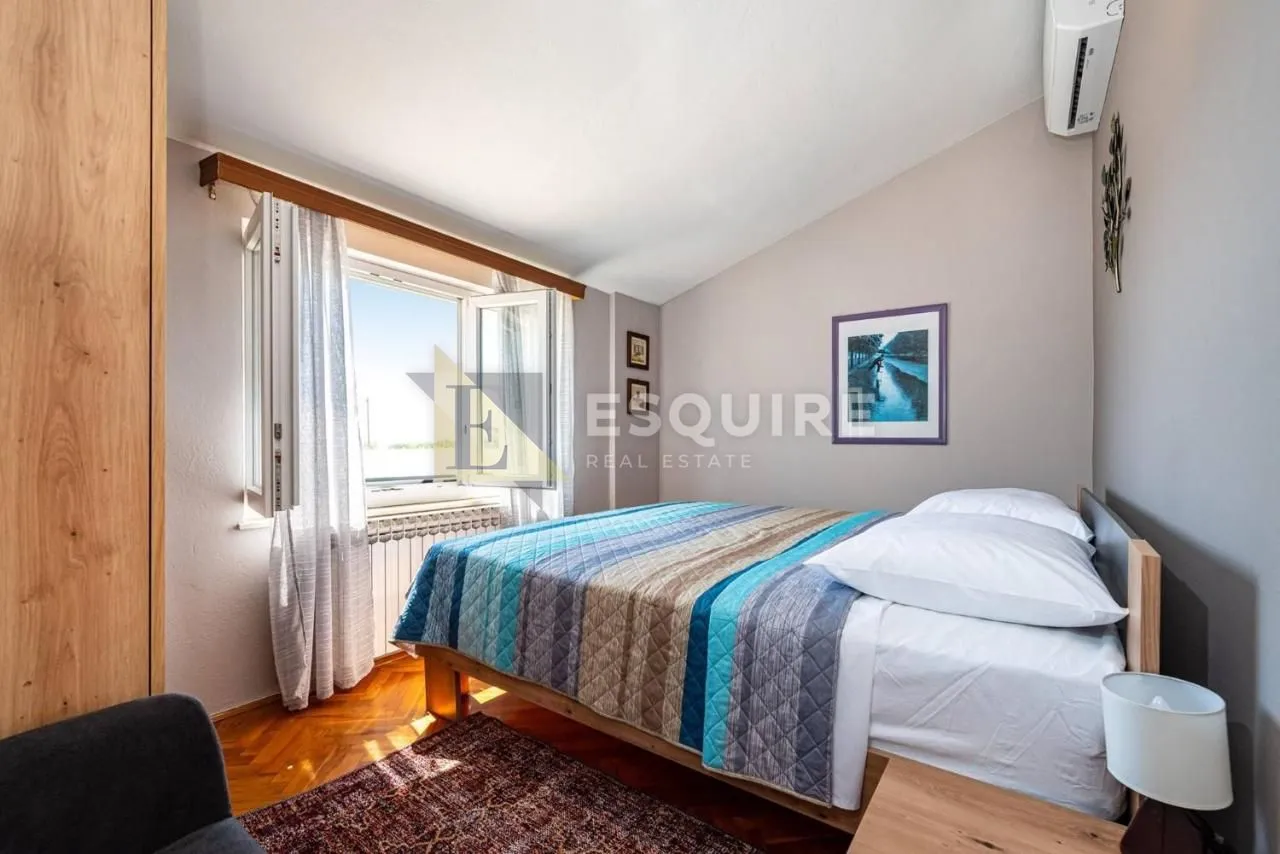 zadar - kuća sa bazenom i pogledom na terenu od 1200m2 - slika 33