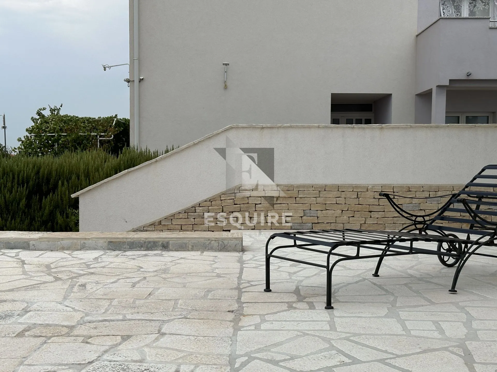donja jagodnja - apartmanska kuća s bazenom - 540m2 - slika 26